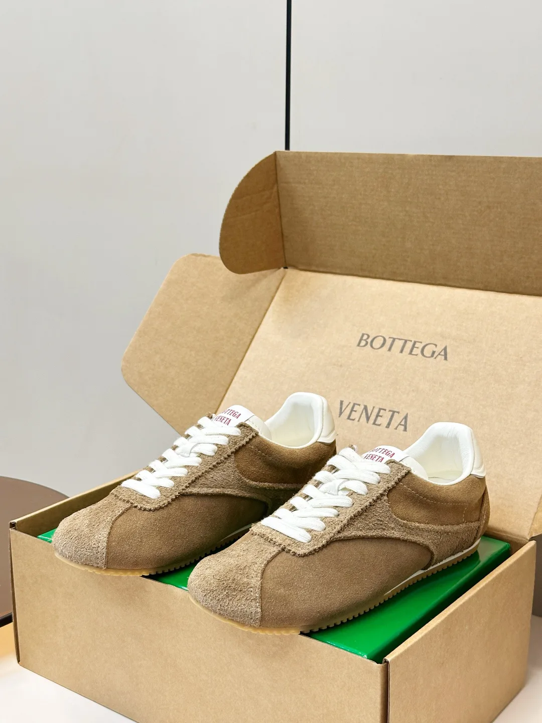 Кроссовки Женские Bottega Veneta 18154781
