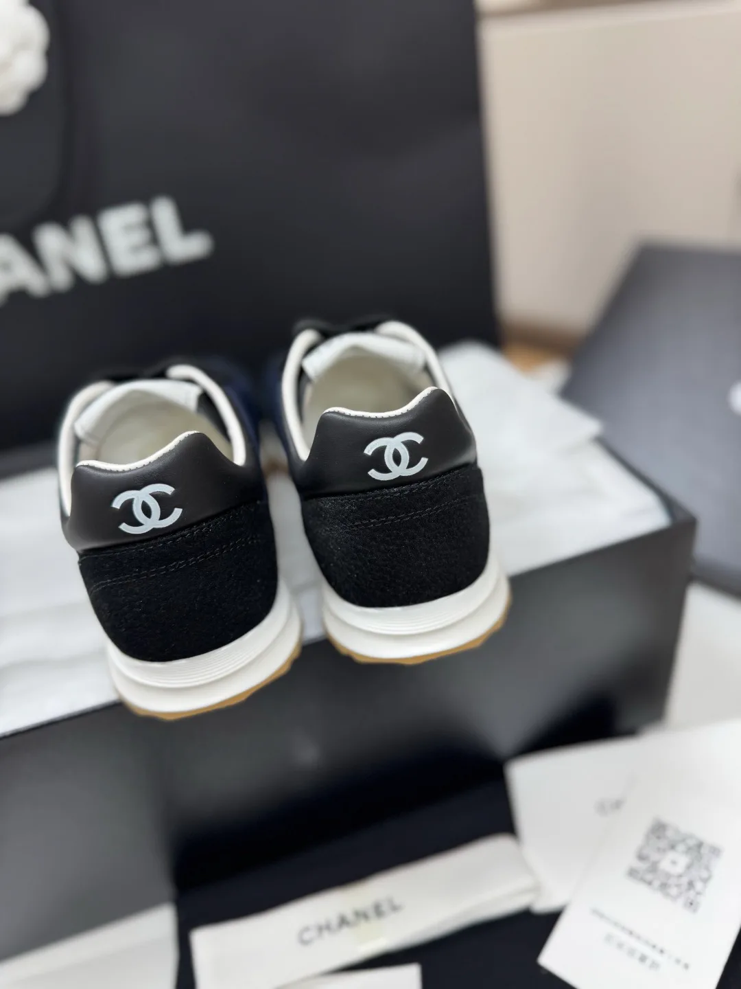 Кроссовки Женские Chanel 11802456