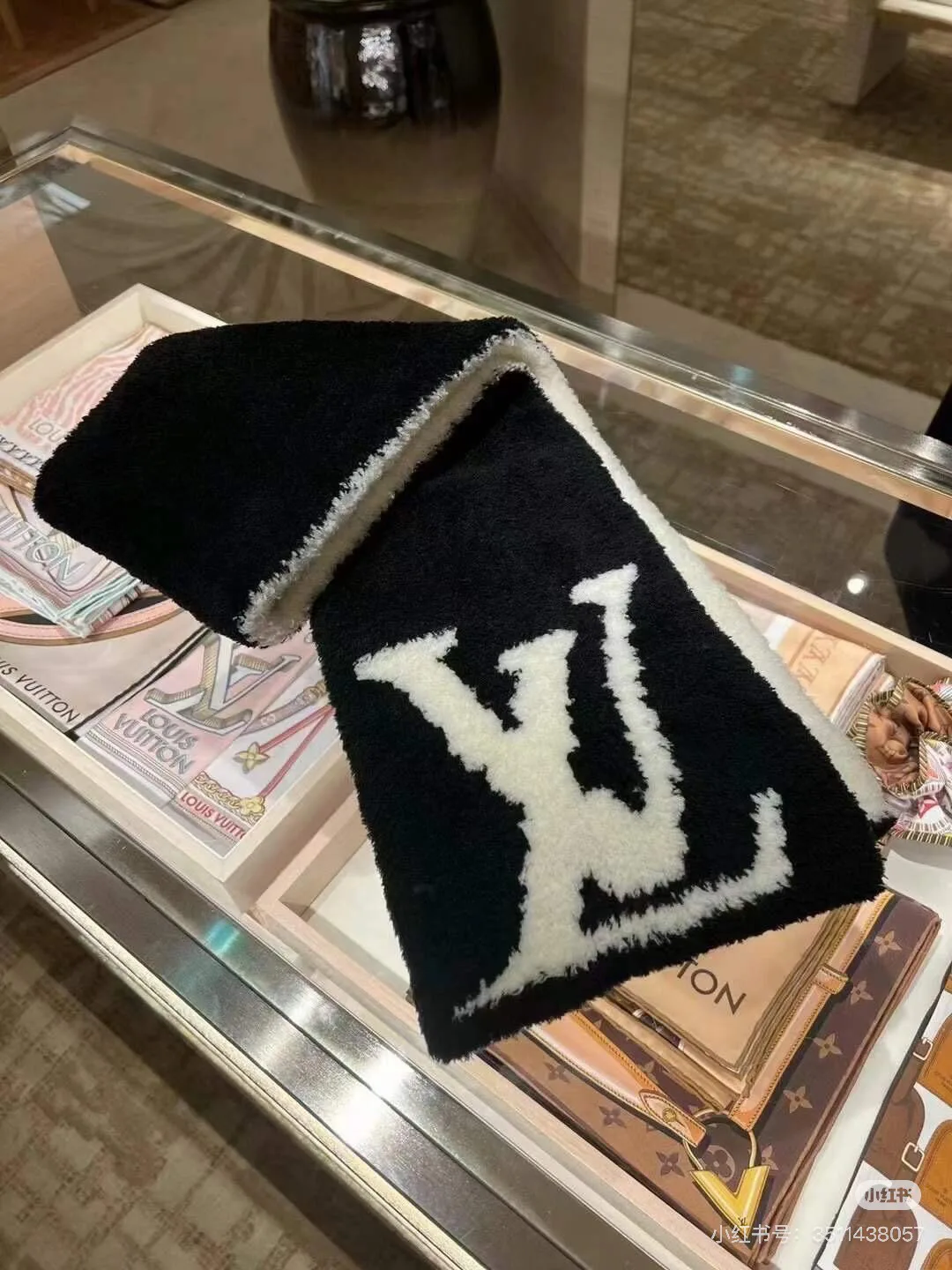 Шарфы Louis Vuitton 1242333