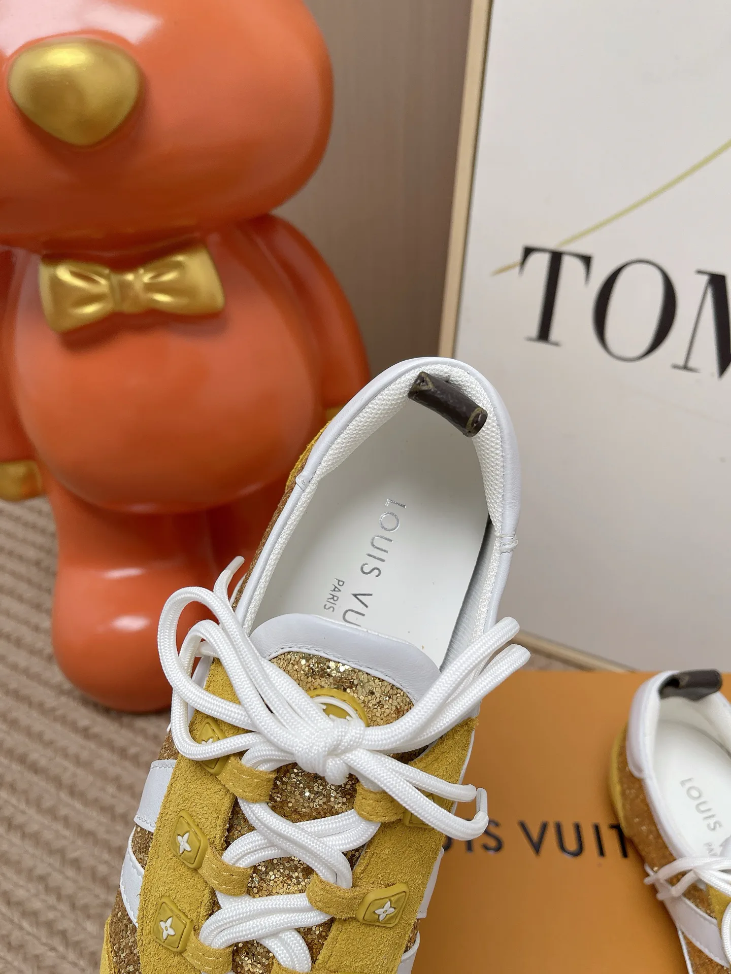Кроссовки Женские Louis Vuitton 17449402