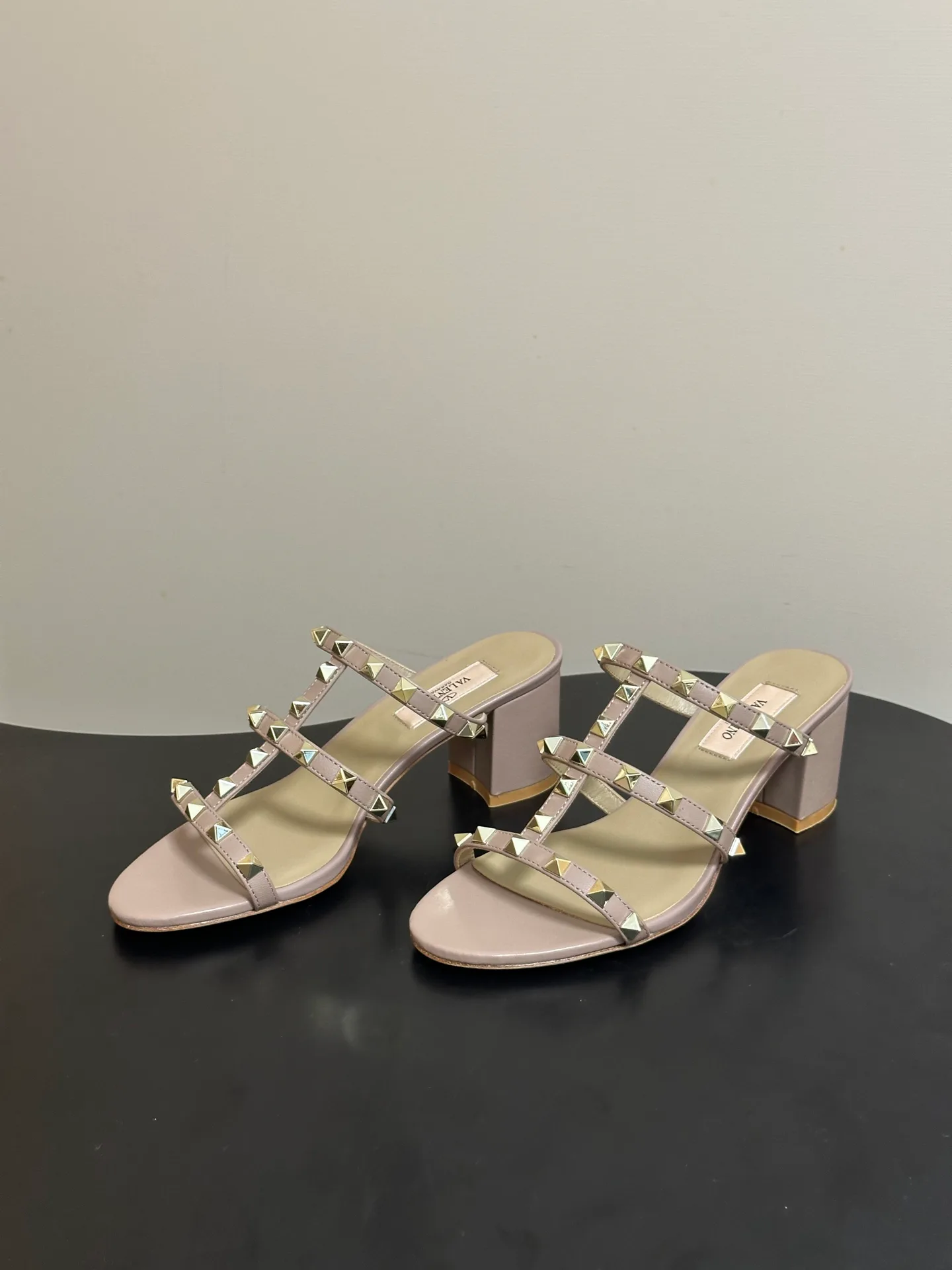 Босоножки Женские Valentino 14797899