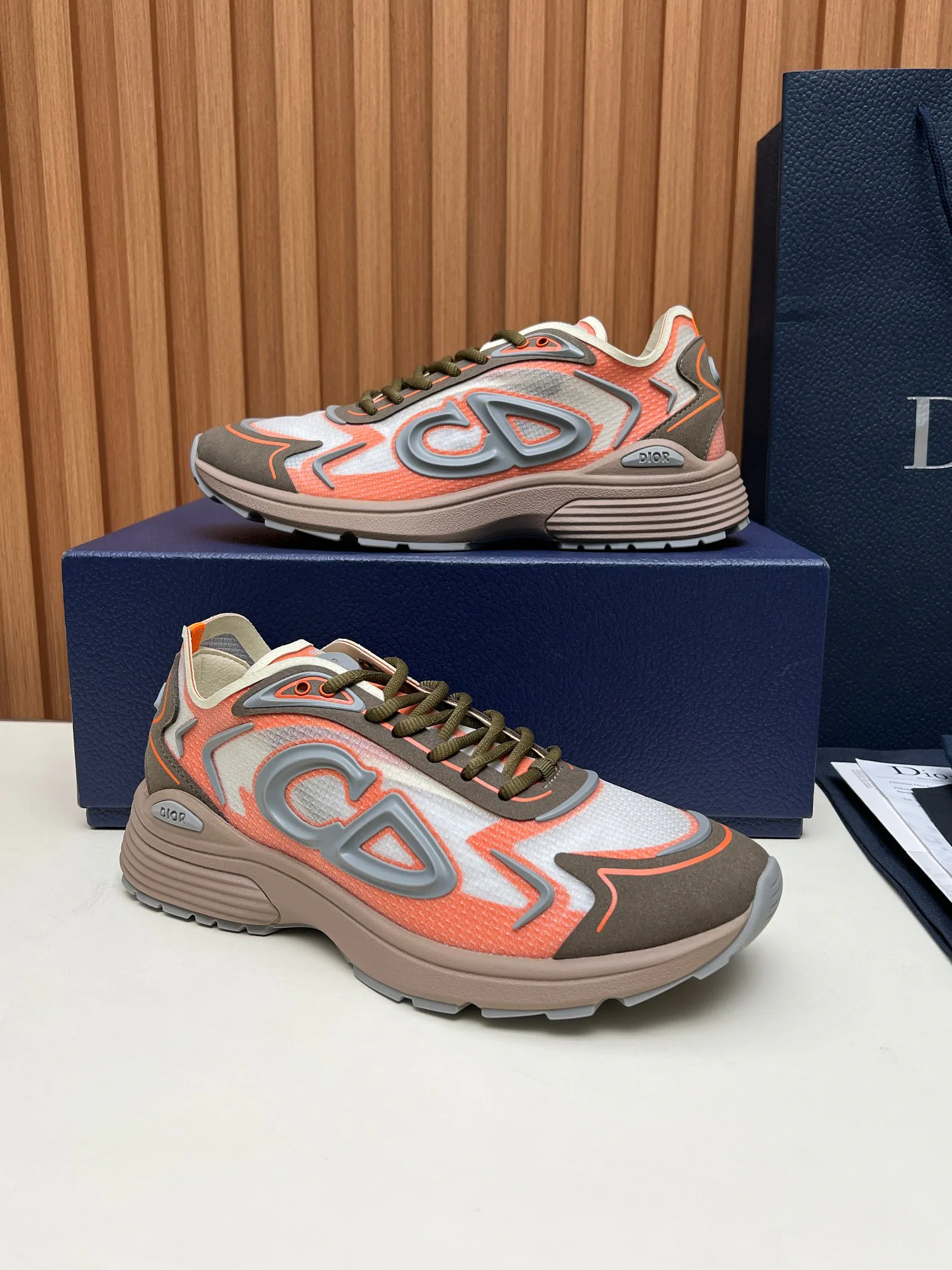 Кроссовки Женские Christian Dior 13406948