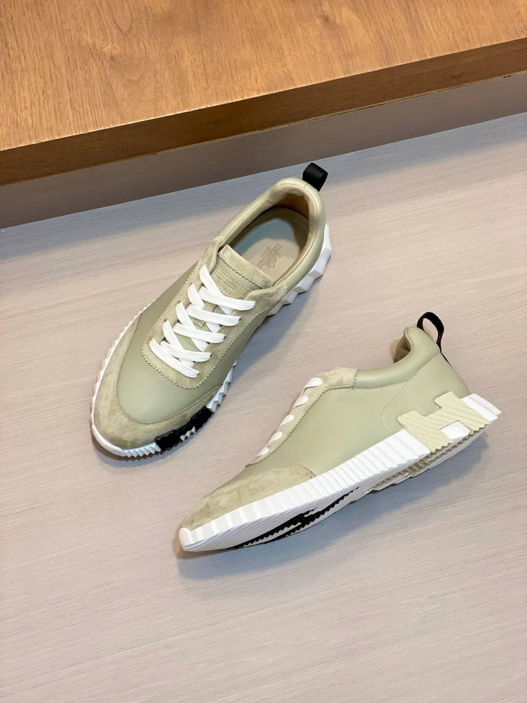 Кроссовки Мужские Hermes 18727815