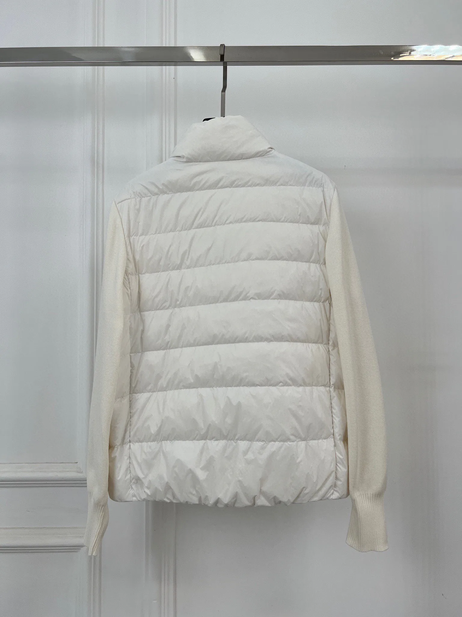 Куртки И Пуховики Женские Moncler 18415624