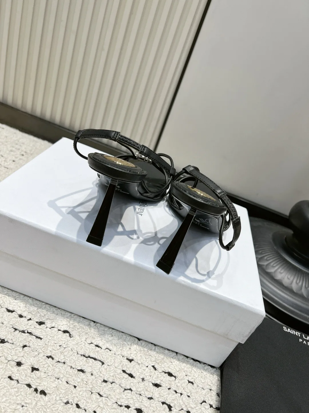 Босоножки Женские Saint Laurent 17578058