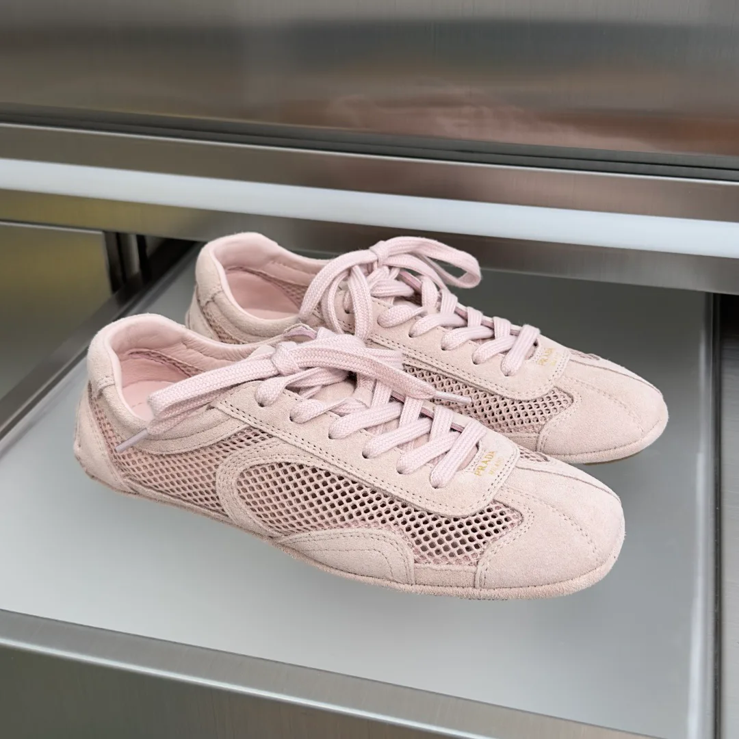 Кроссовки Женские Prada 11595713