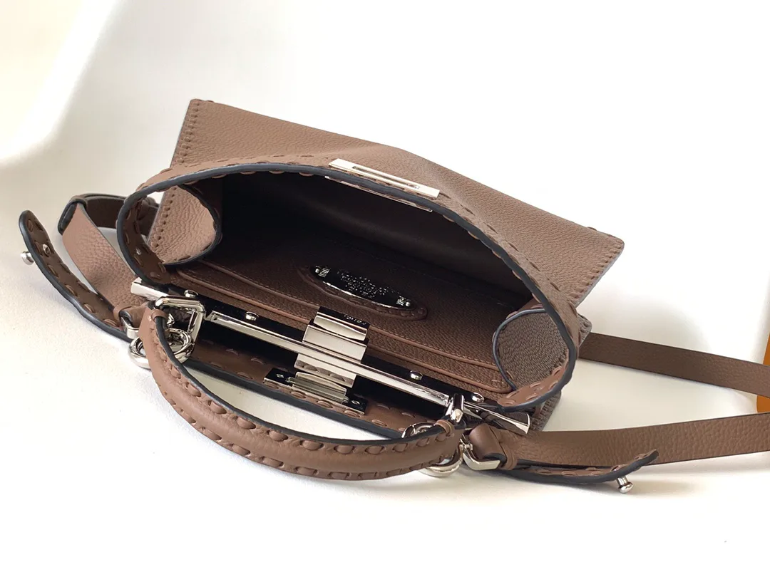 Классические Сумки Женские Fendi 11671436