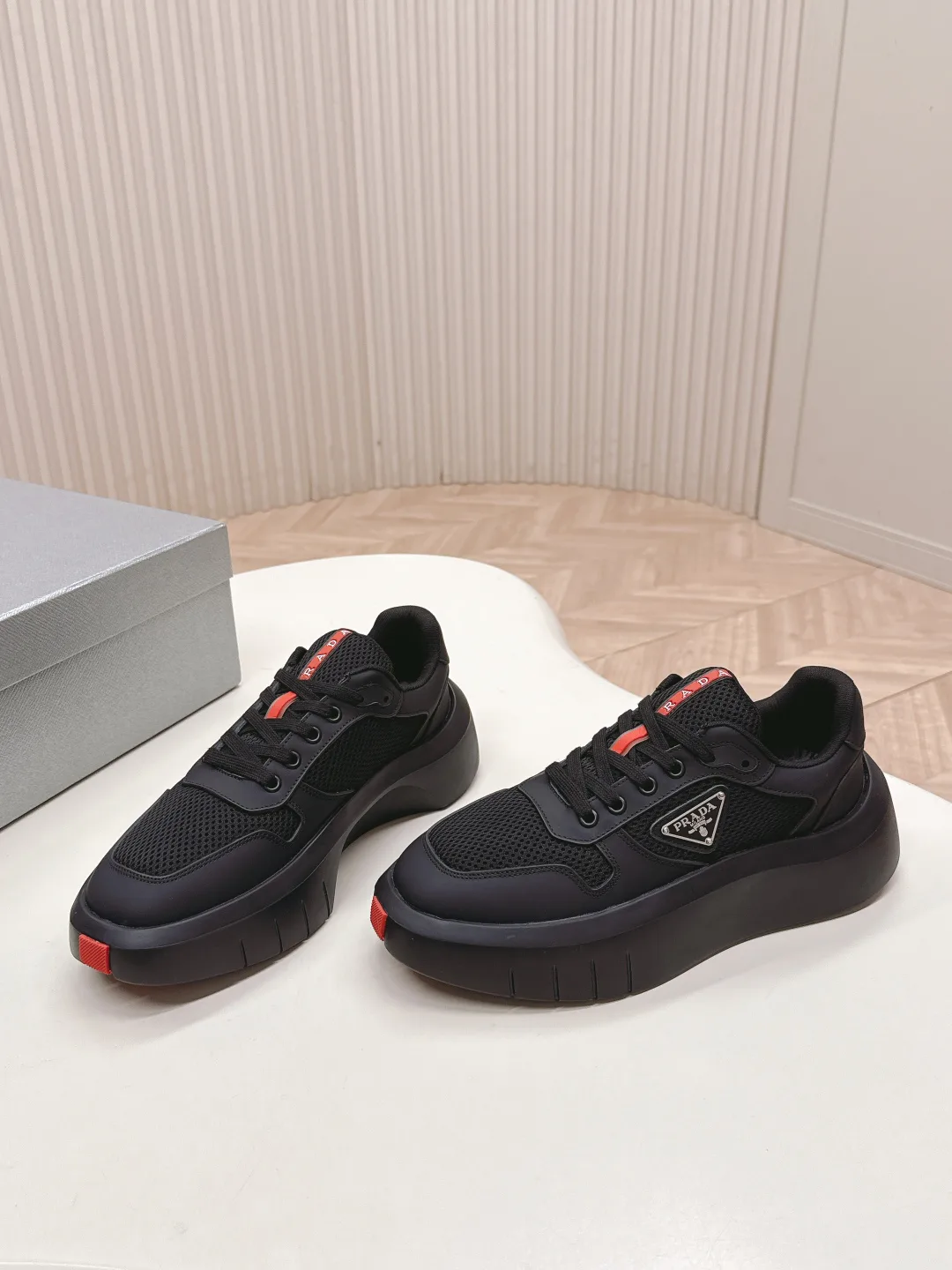 Кроссовки Женские Prada 53274