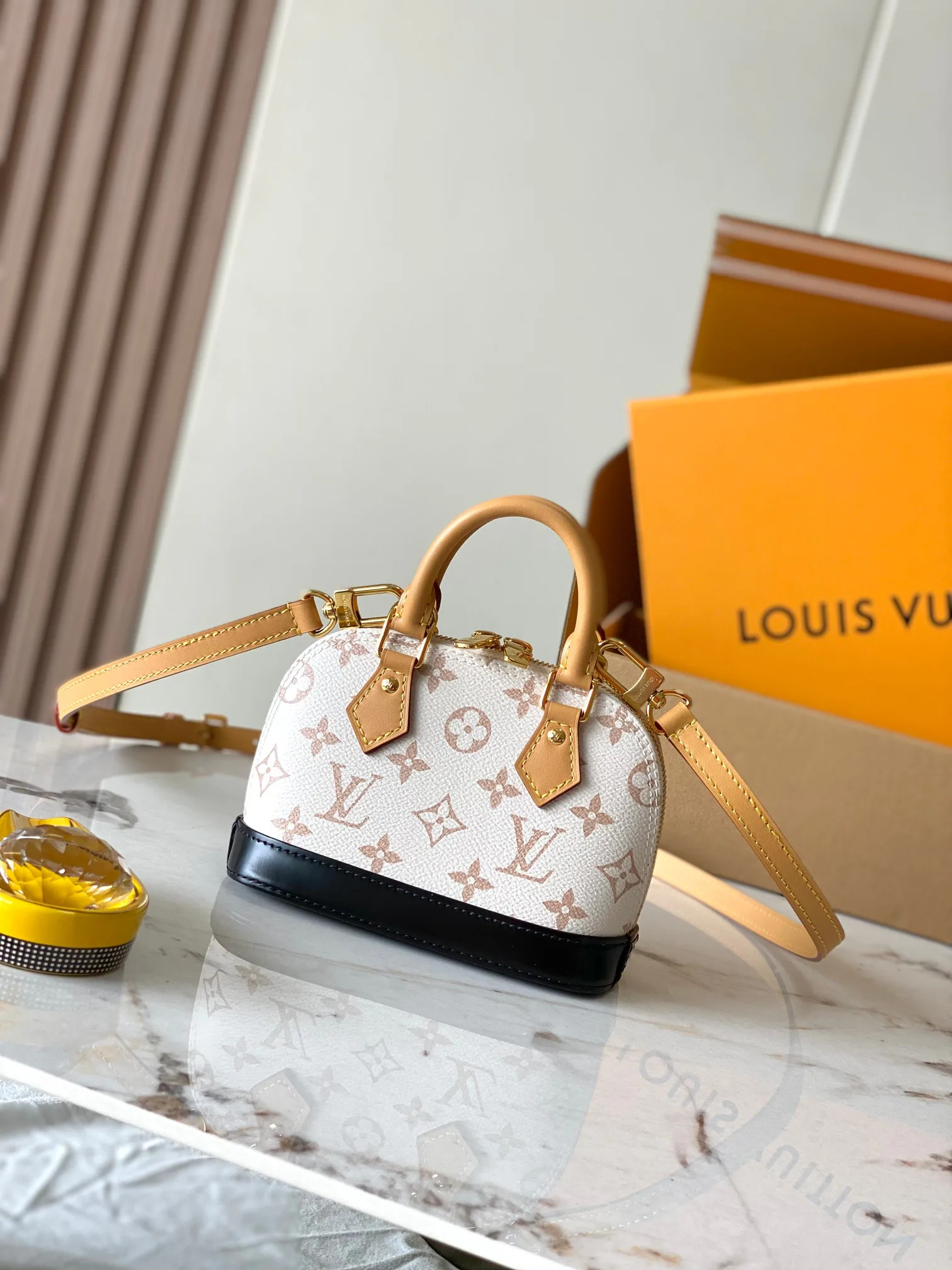Классические Сумки Женские Louis Vuitton 17802528