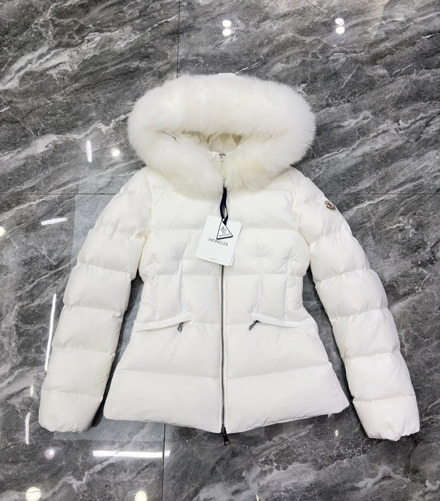 Куртки И Пуховики Женские Moncler 18111721