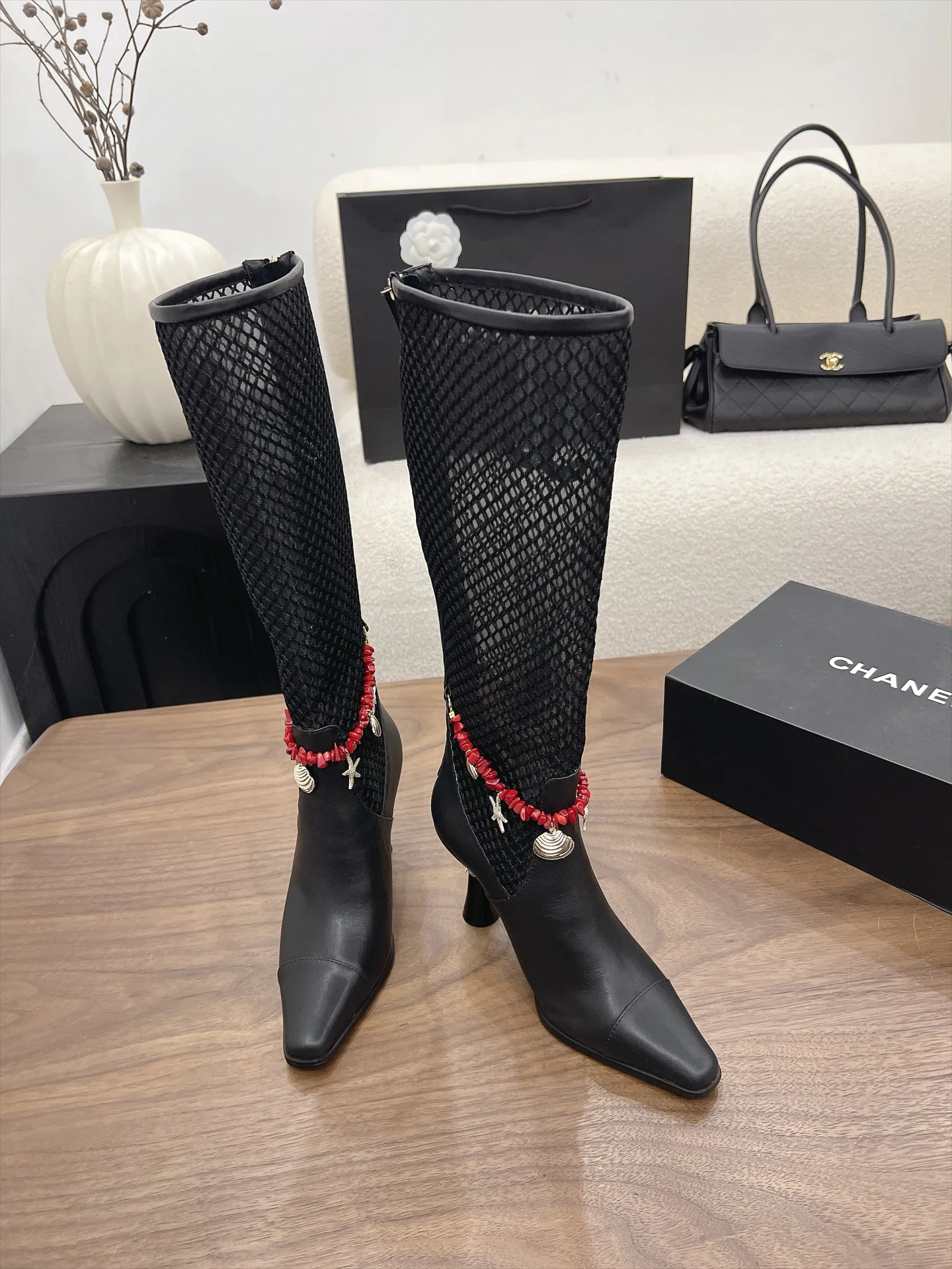 Сапоги Женские Chanel 18223429