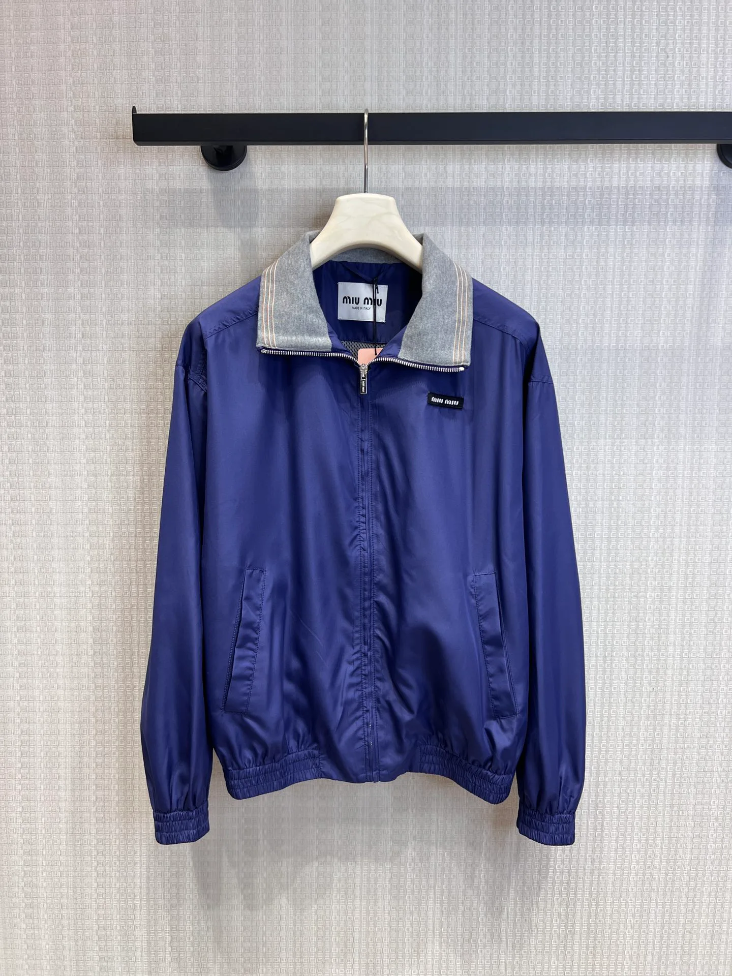 Куртки И Пуховики Женские Miu Miu 10877422