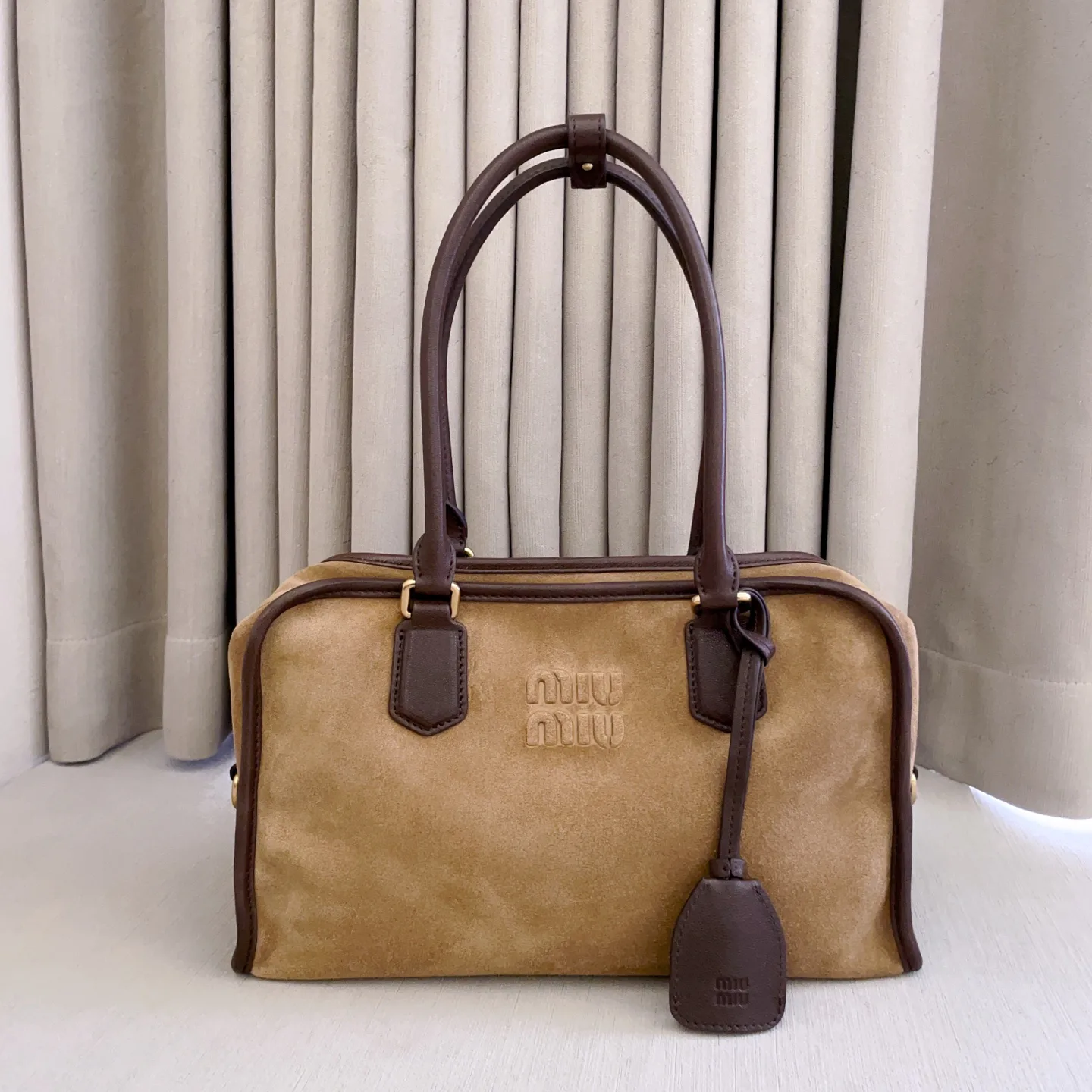 Классические Сумки Женские Miu Miu 17799918