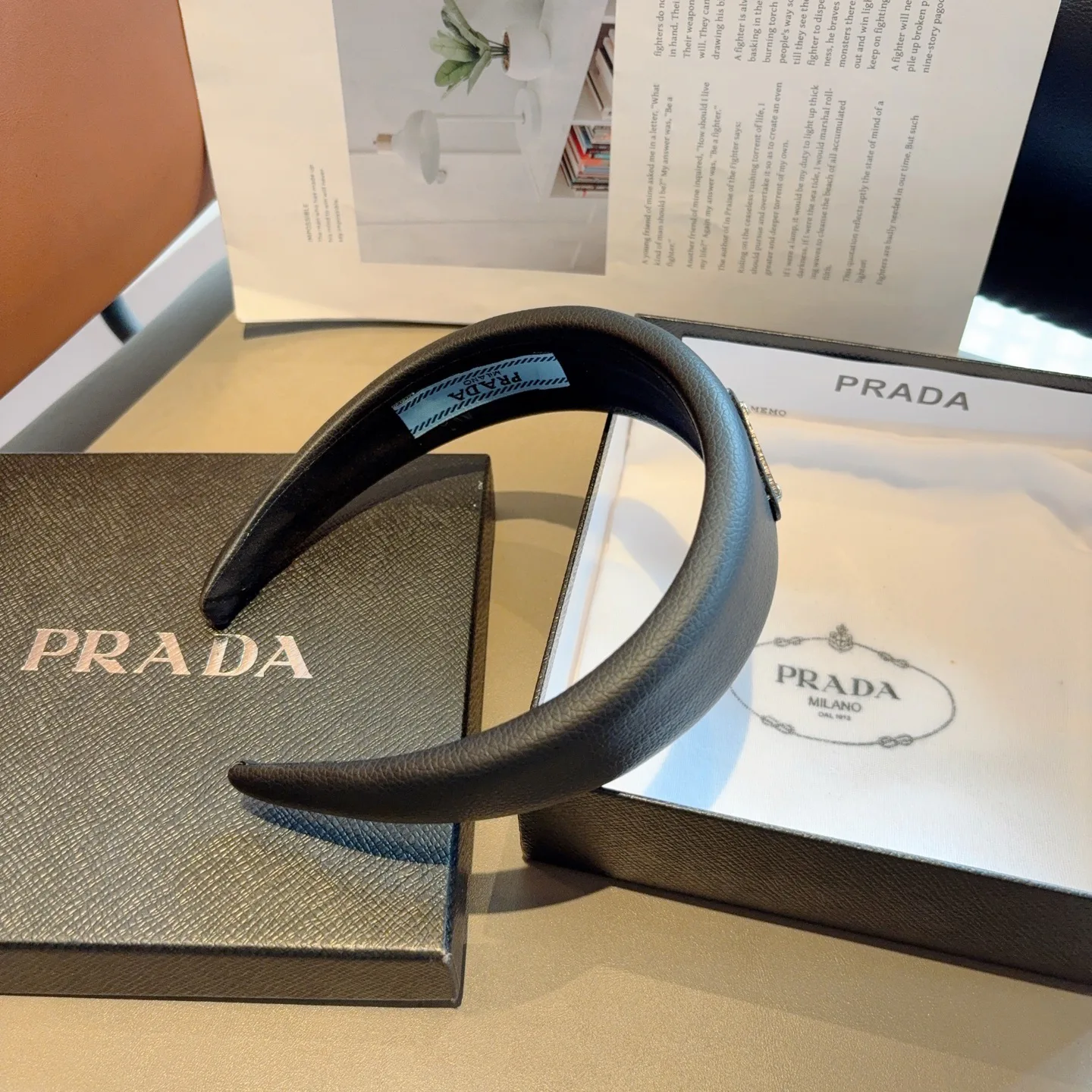 Головные Уборы Prada 11469121