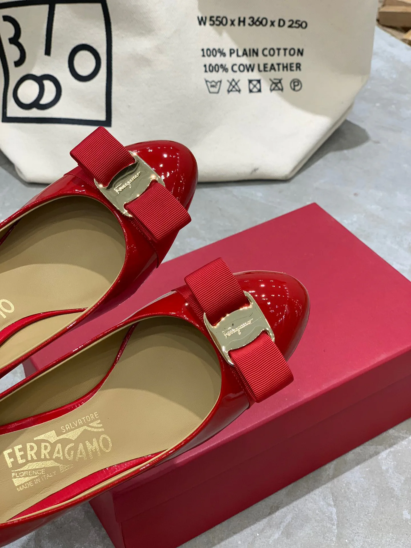 Туфли Женские Salvatore Ferragamo 18340726