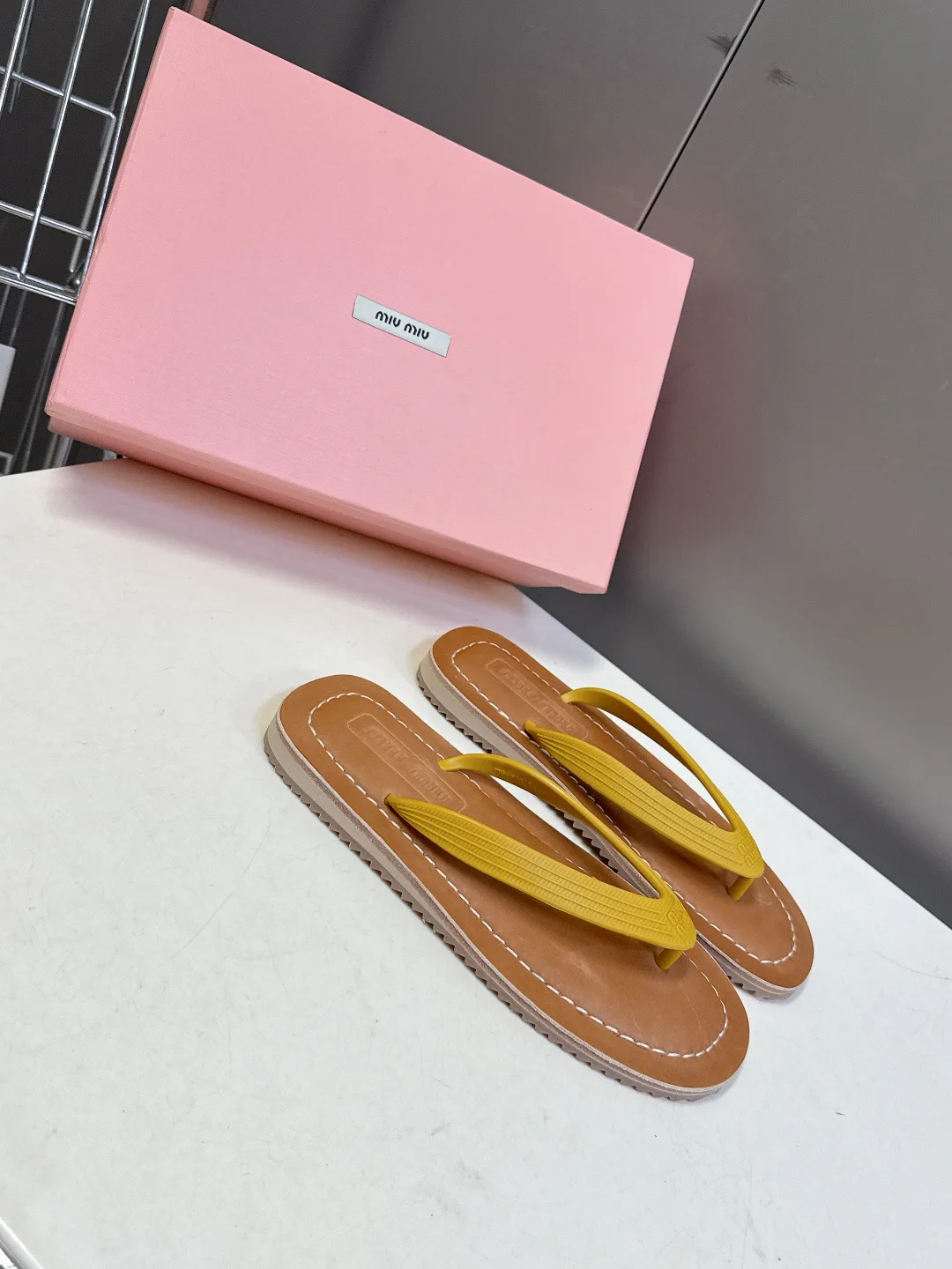 Шлепанцы Женские Miu Miu 13332464