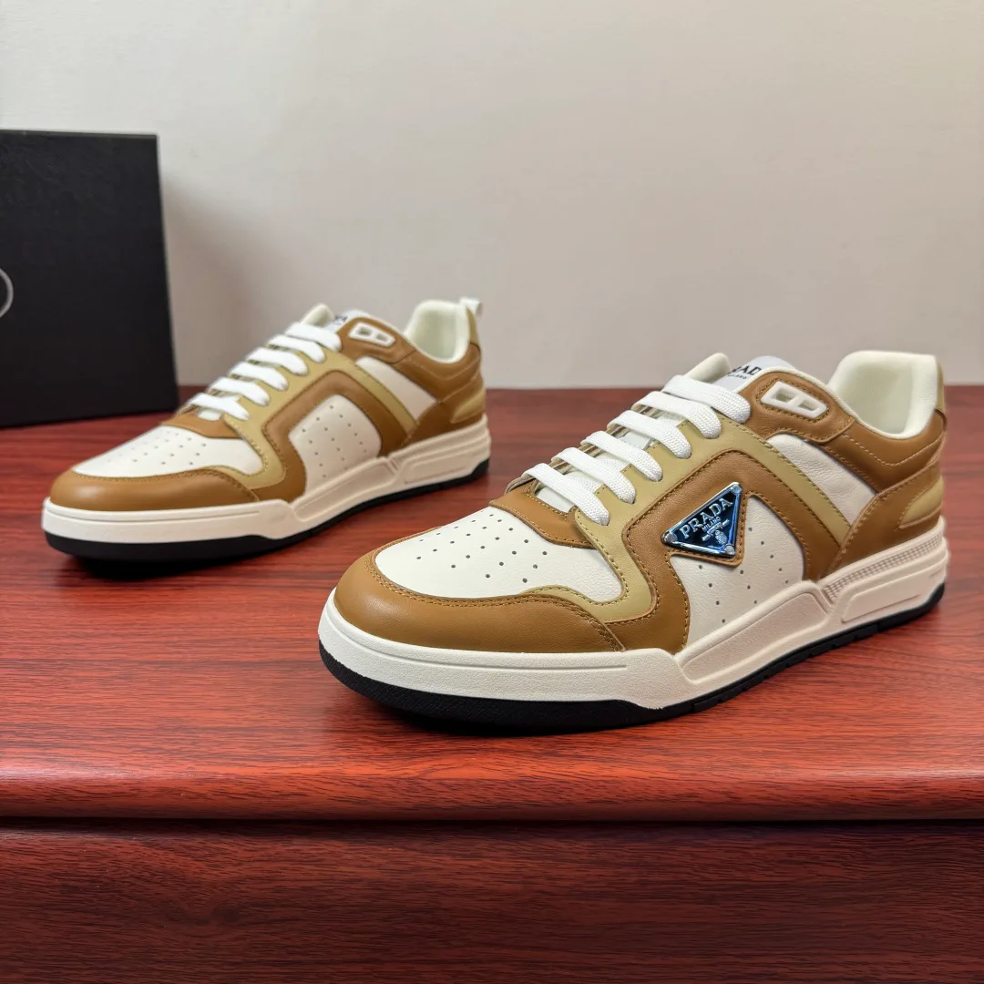 Кроссовки Мужские Prada 13216379