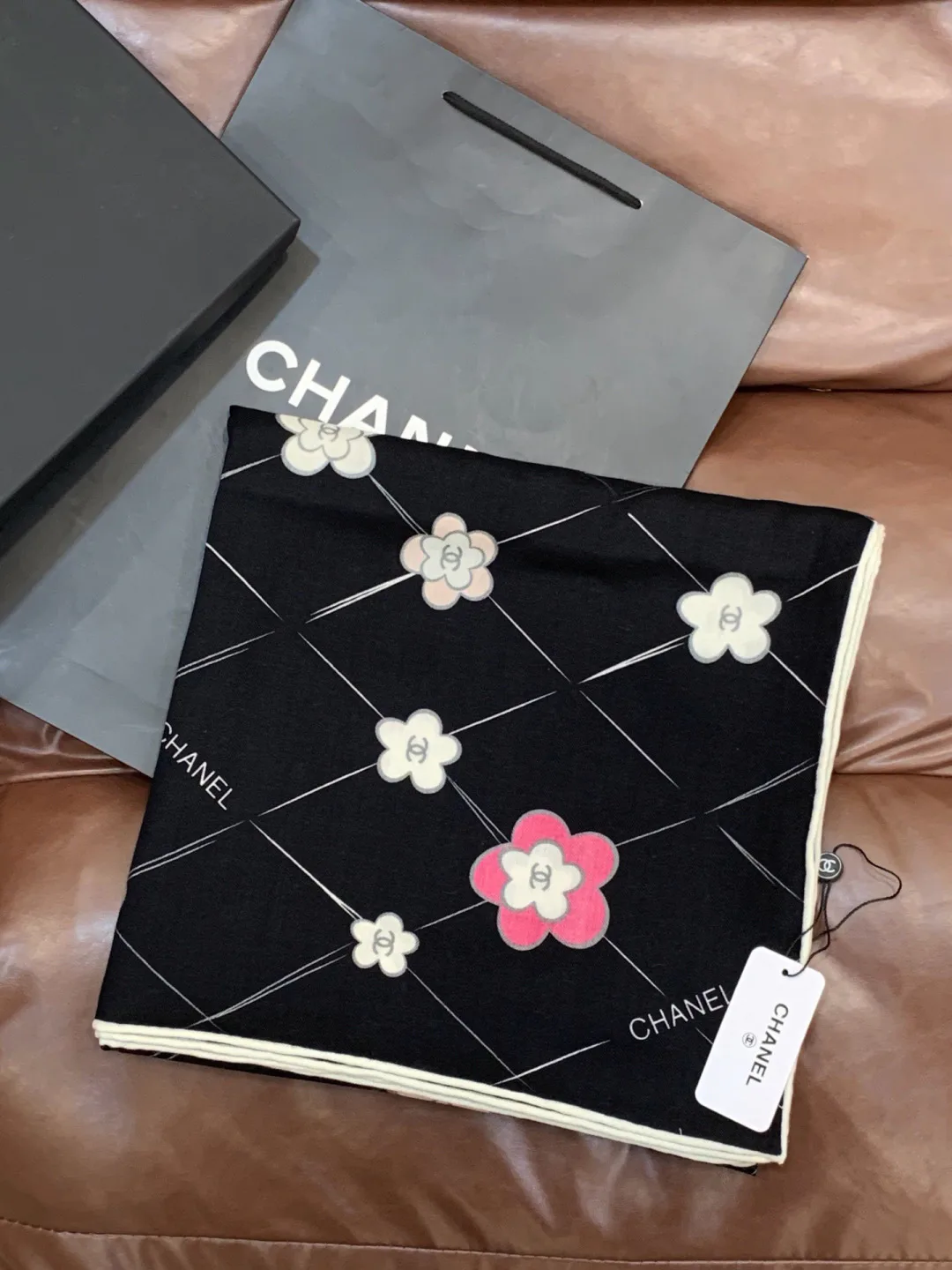 Платки Chanel 18574623