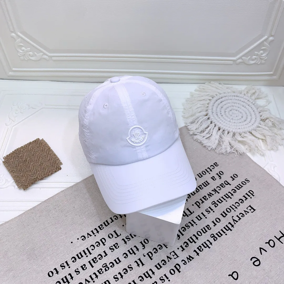 Головные Уборы Moncler 12882177