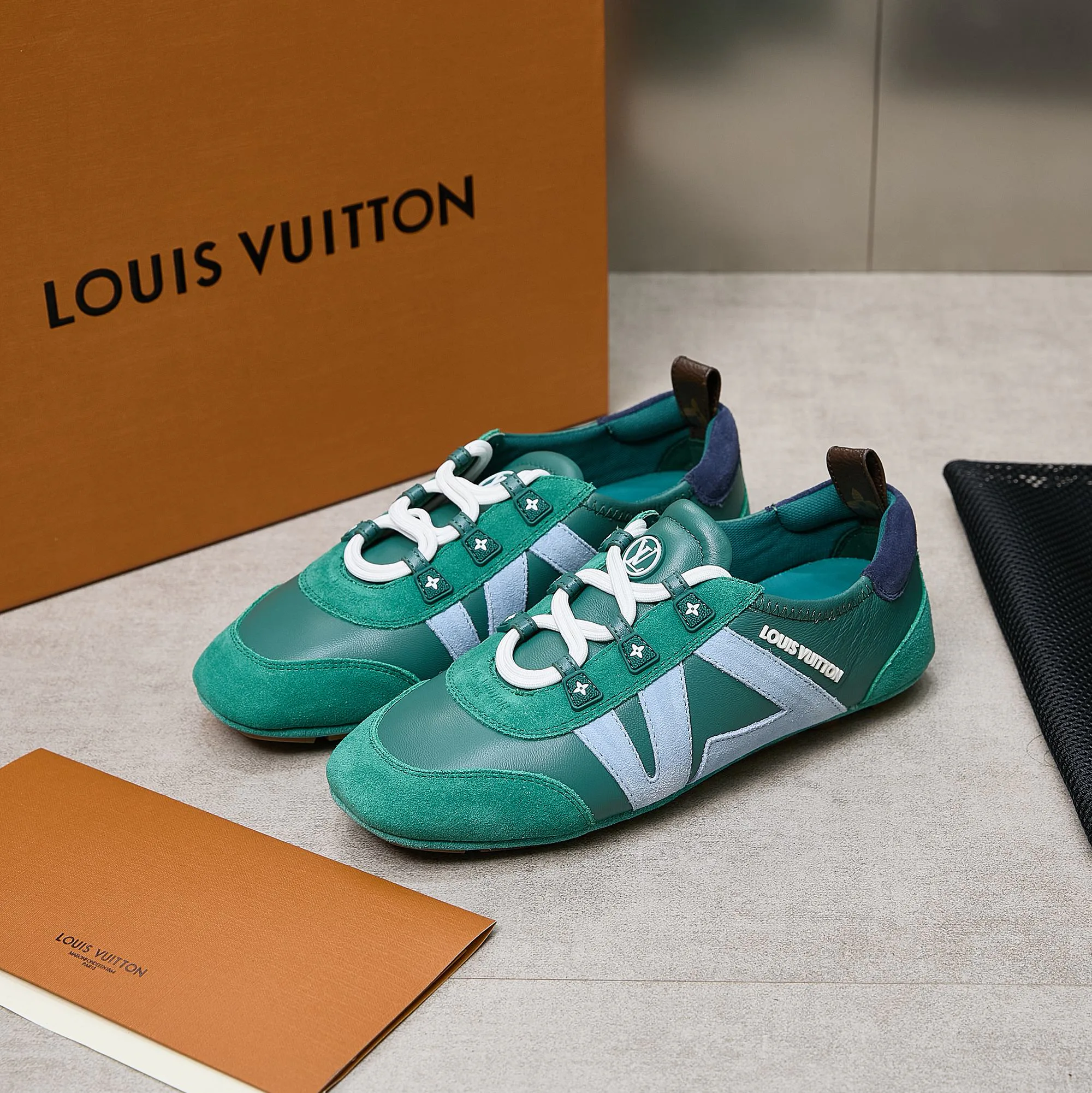 Кроссовки Женские Louis Vuitton 74013