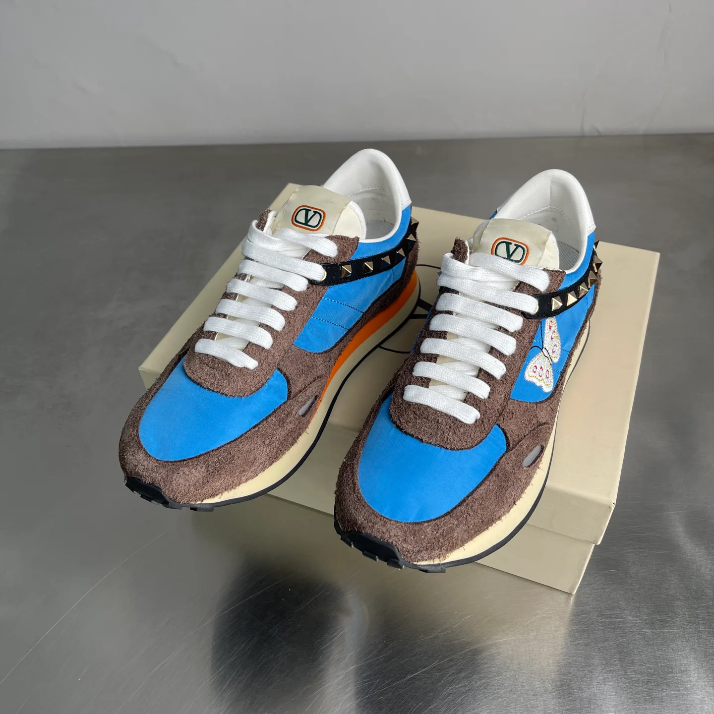 Кроссовки Женские Valentino 18039000