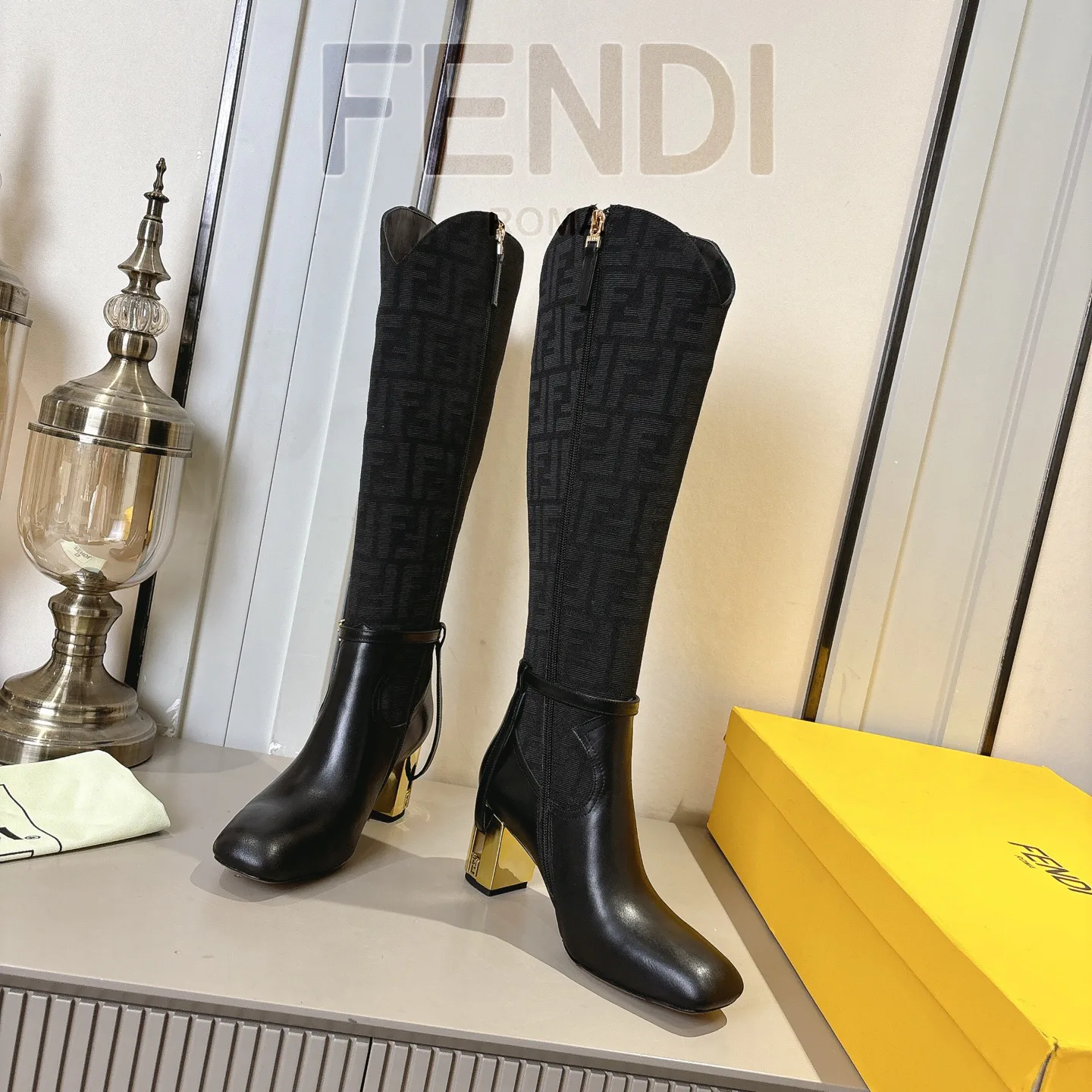 Сапоги Женские Fendi 18247881