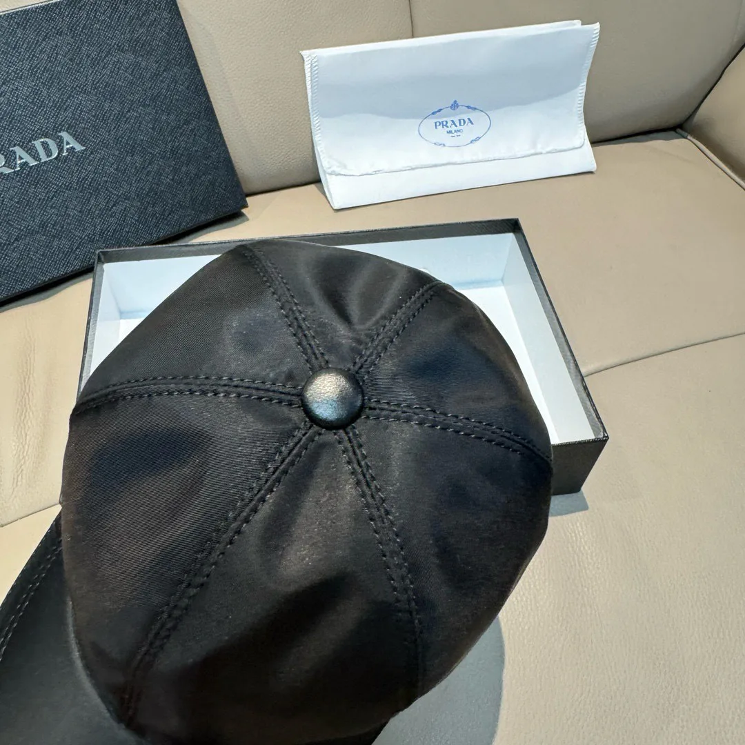 Головные Уборы Prada 17604798