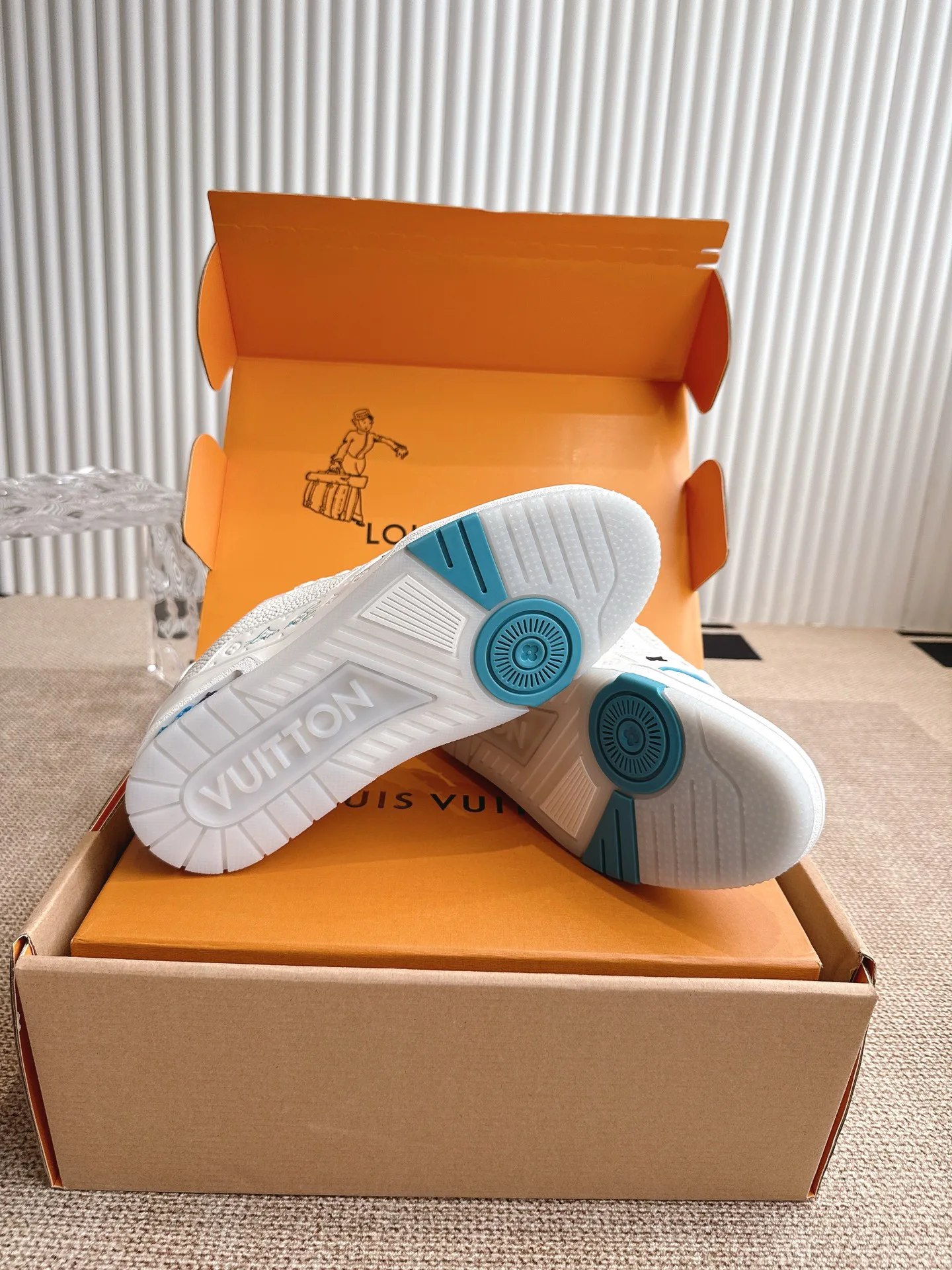 Кроссовки Женские Louis Vuitton 808071