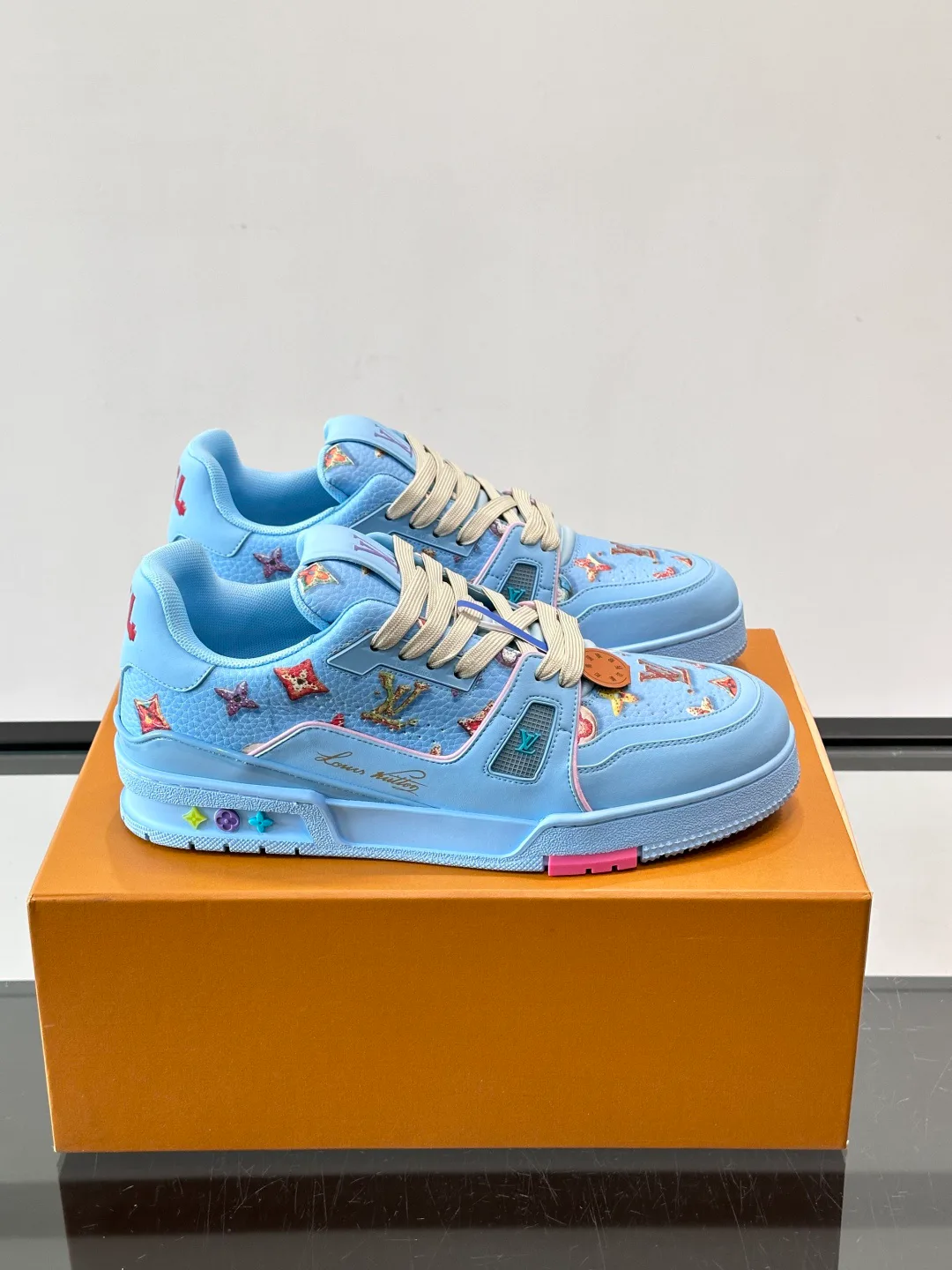 Кроссовки Женские Louis Vuitton 5046077