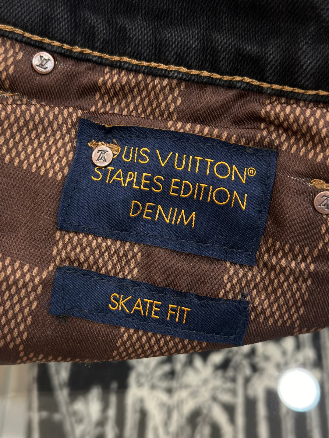 Джинсы Мужские Louis Vuitton 18359686