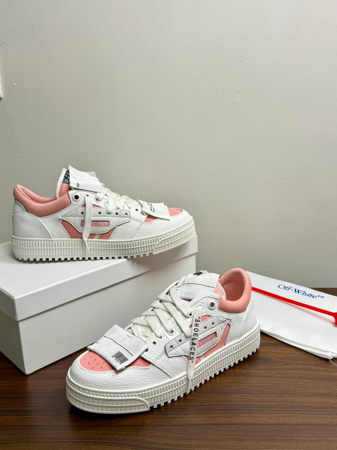Кроссовки Женские Off-White 18961469