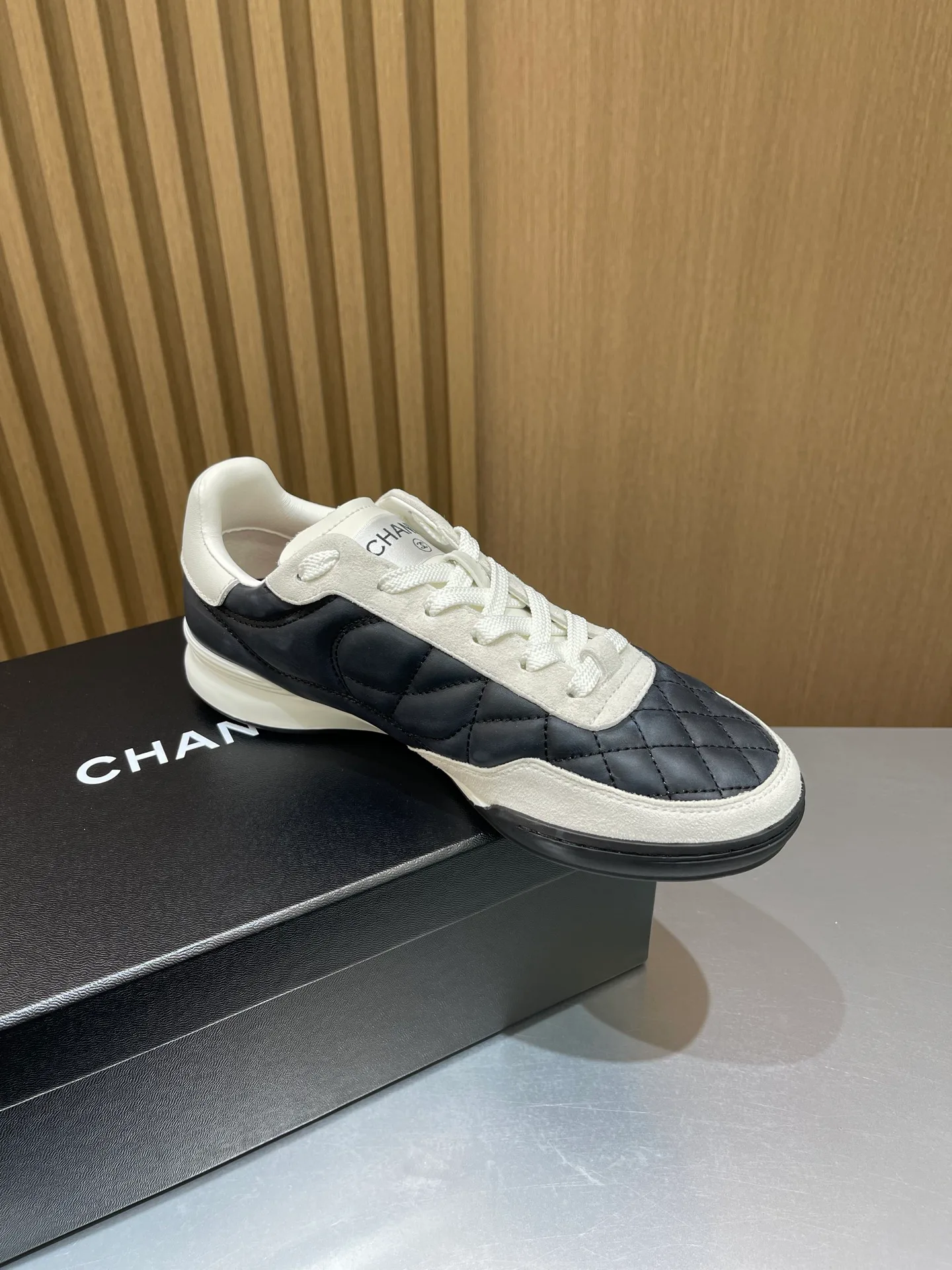 Кроссовки Женские Chanel 19466419