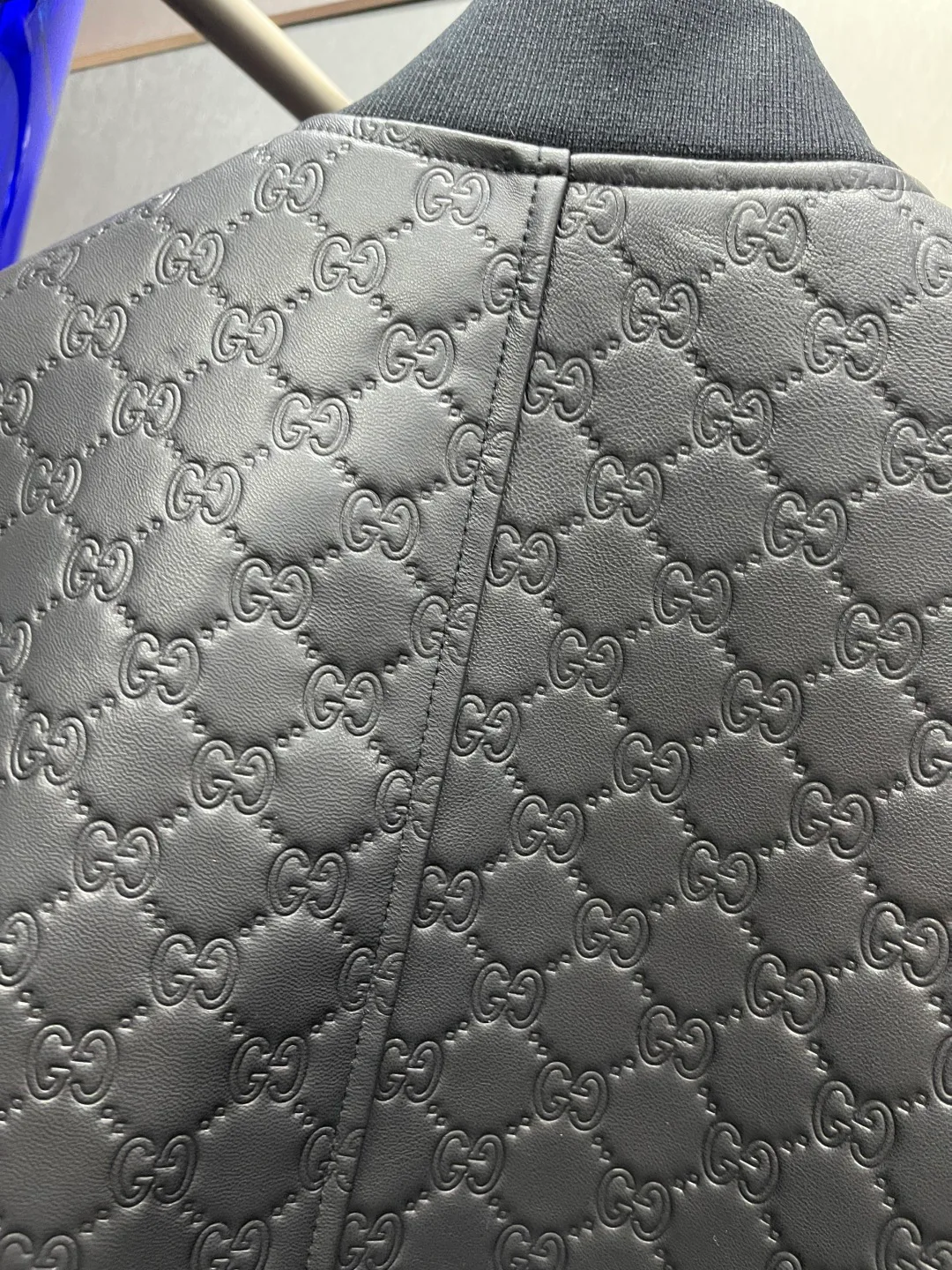 Кожаные Куртки И Дублёнки Мужские Gucci 444239