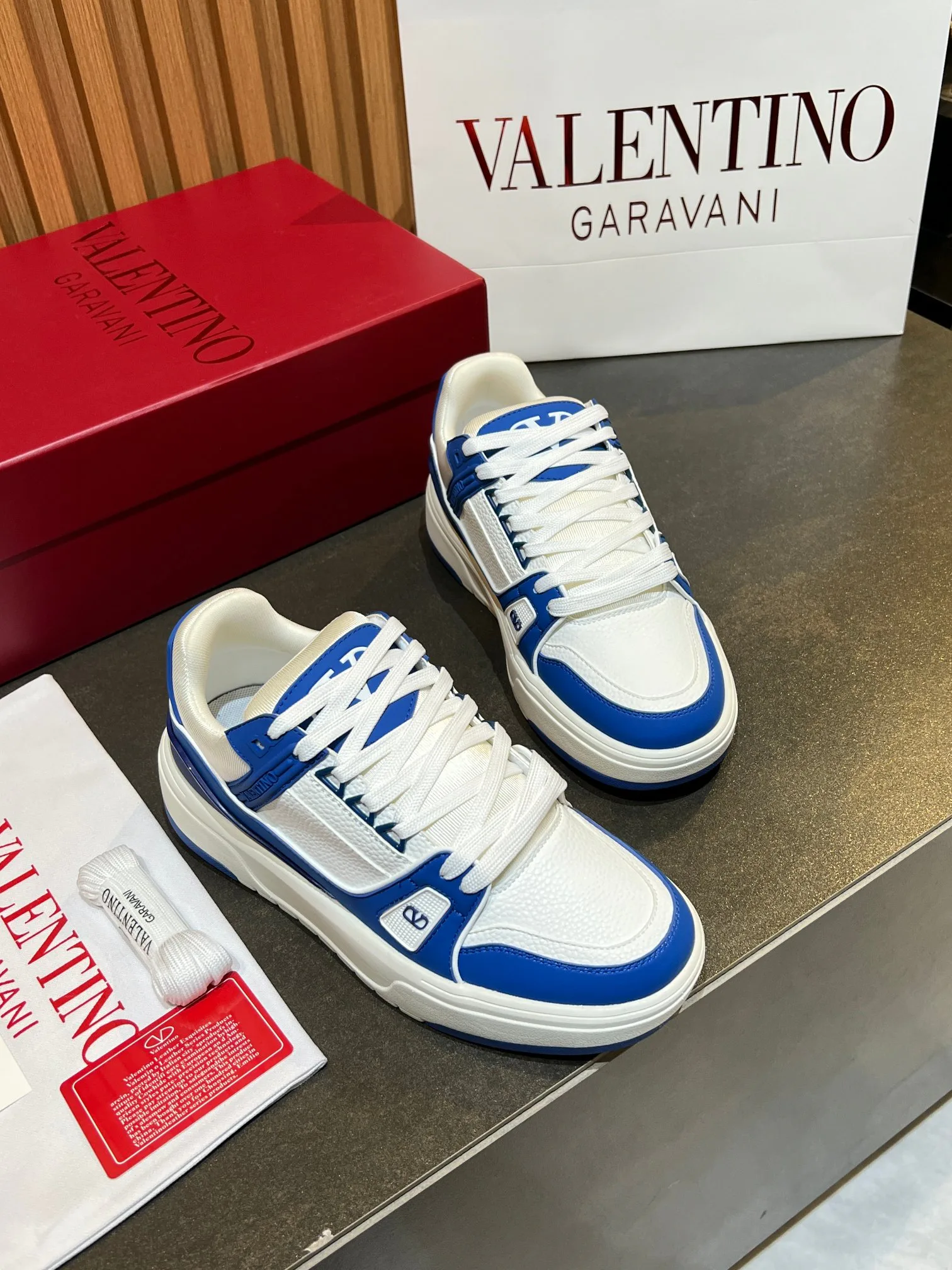 Кроссовки Женские Valentino 11575965