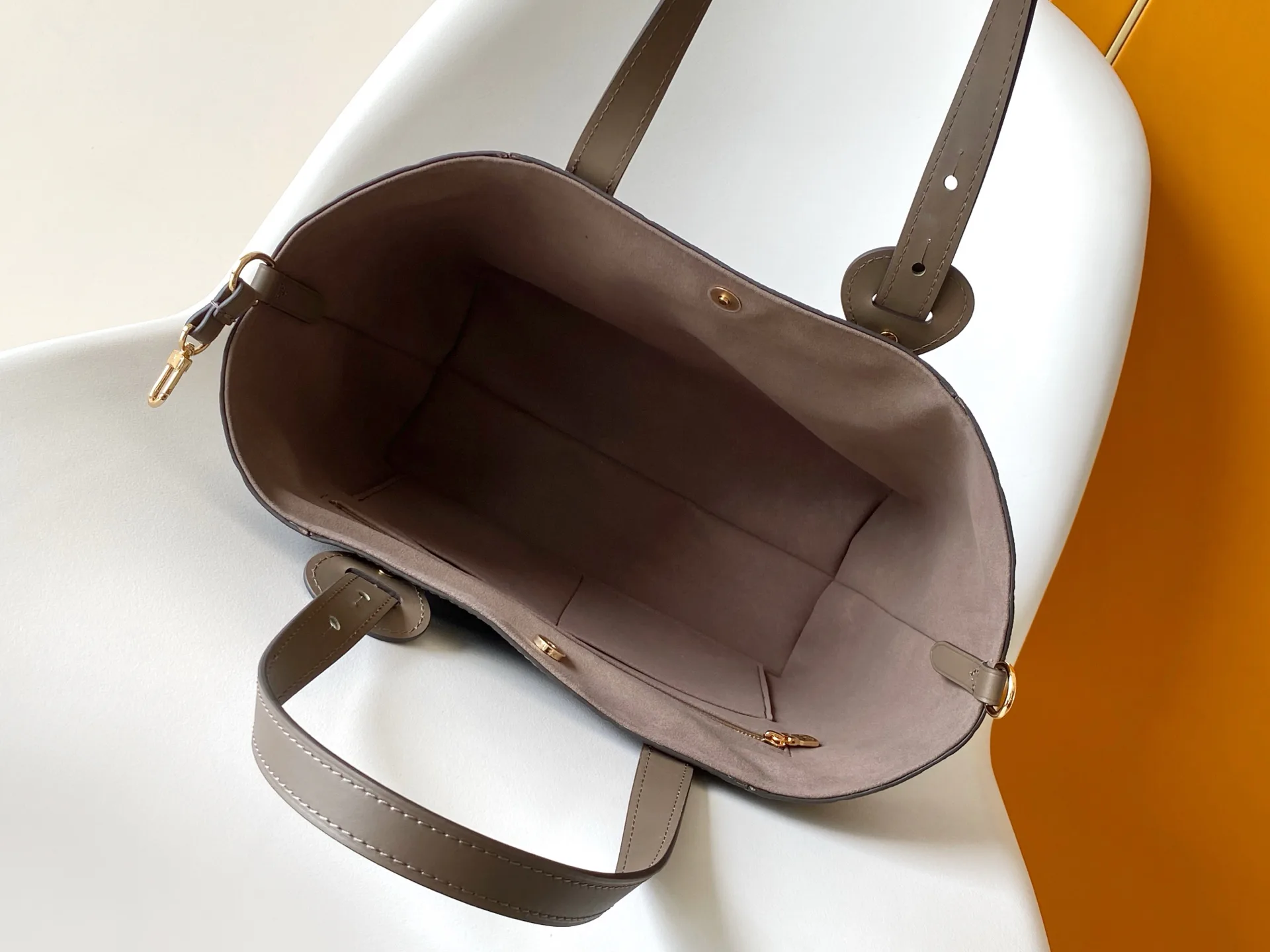 Классические Сумки Женские Louis Vuitton 11704153