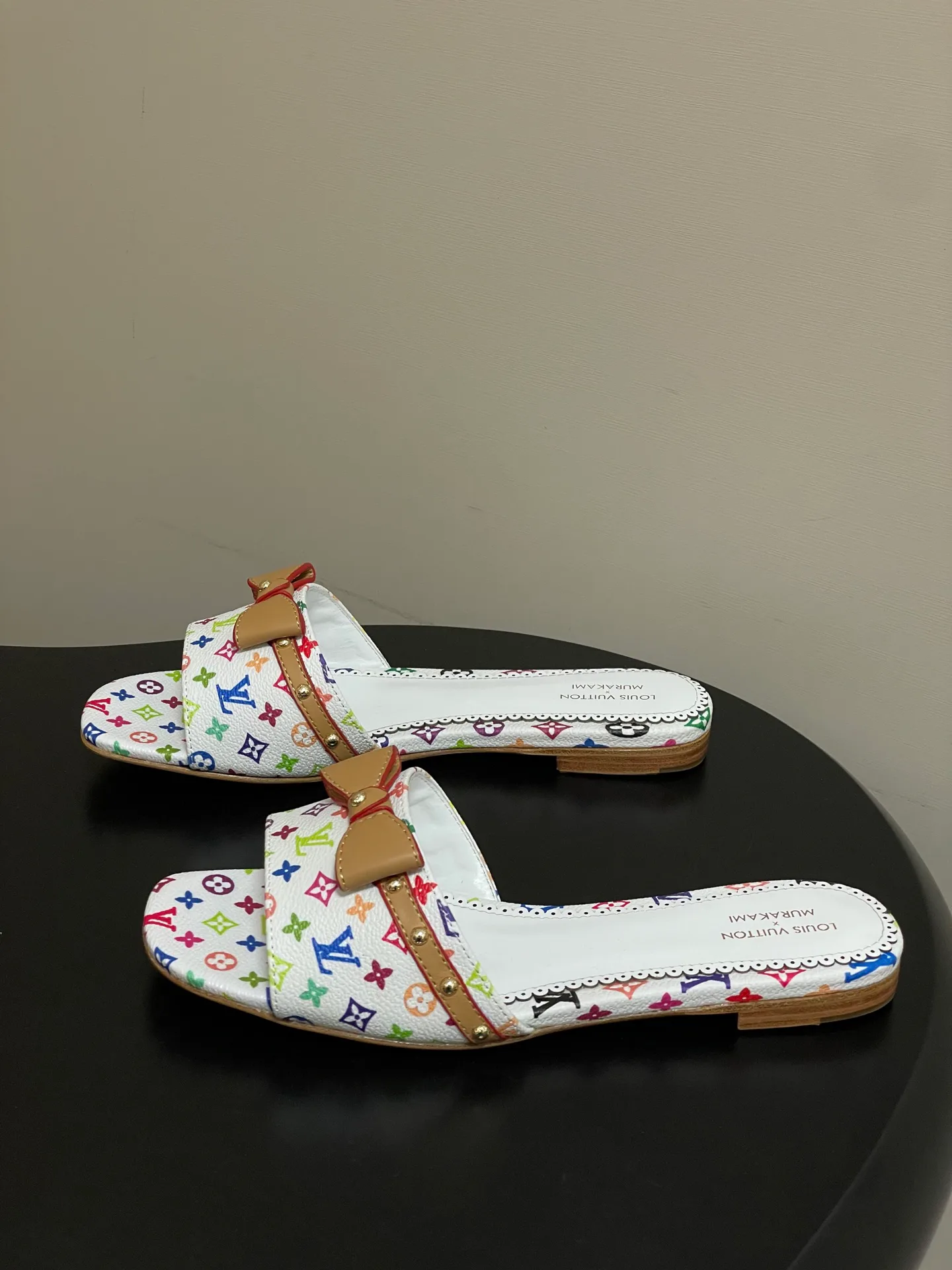 Шлепанцы Женские Louis Vuitton 3361689