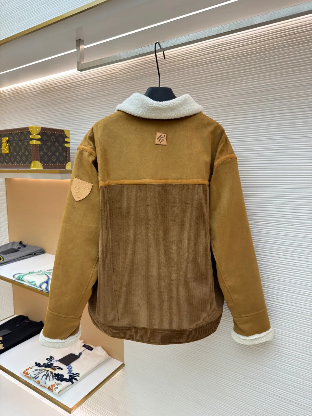 Куртки И Пуховики Мужские Louis Vuitton 5877447