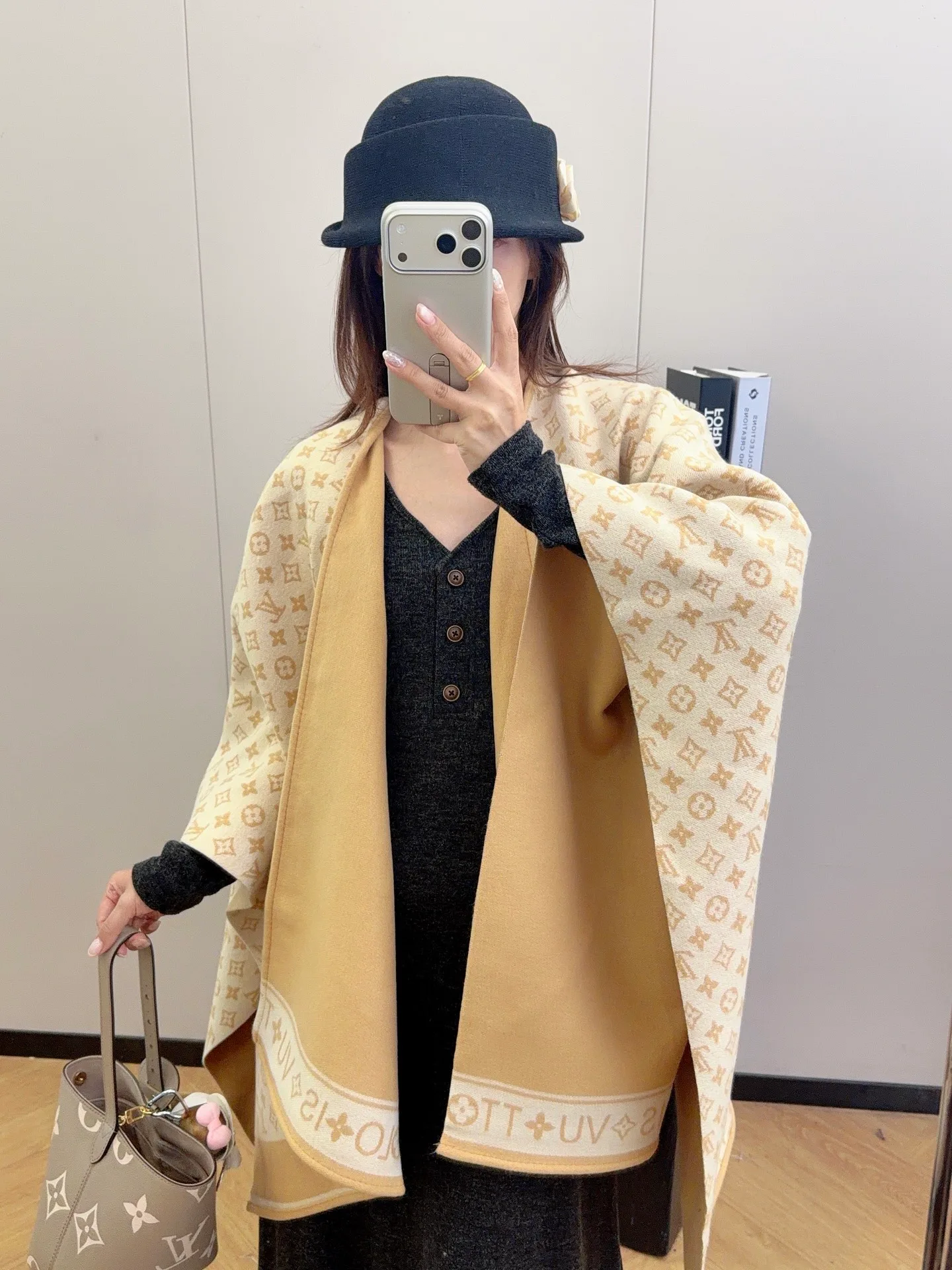 Пальто Женские Louis Vuitton 18002838
