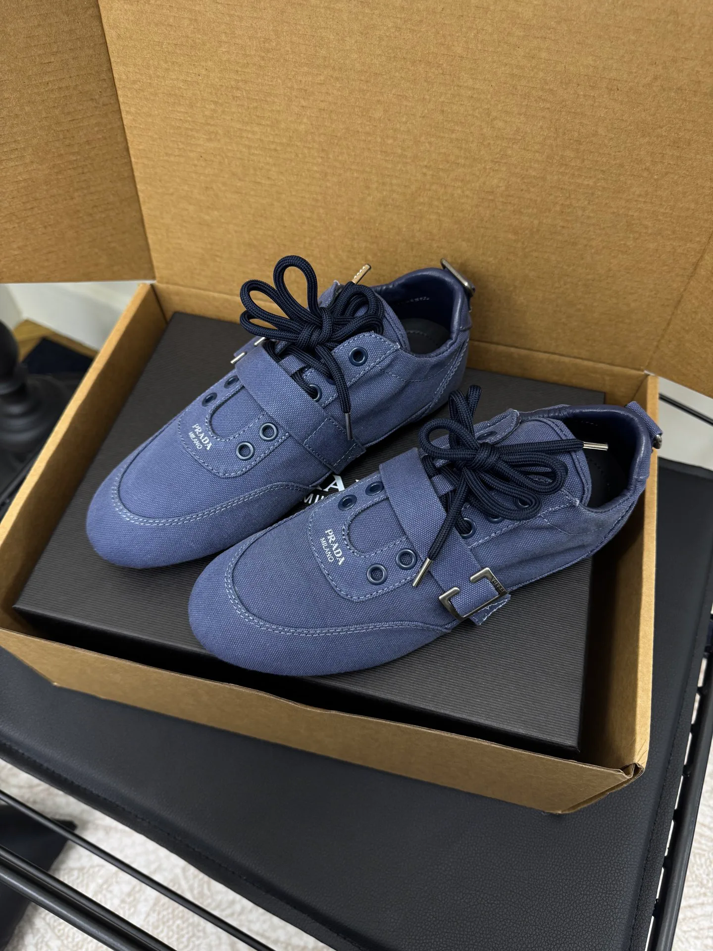 Кроссовки Женские Prada 605748