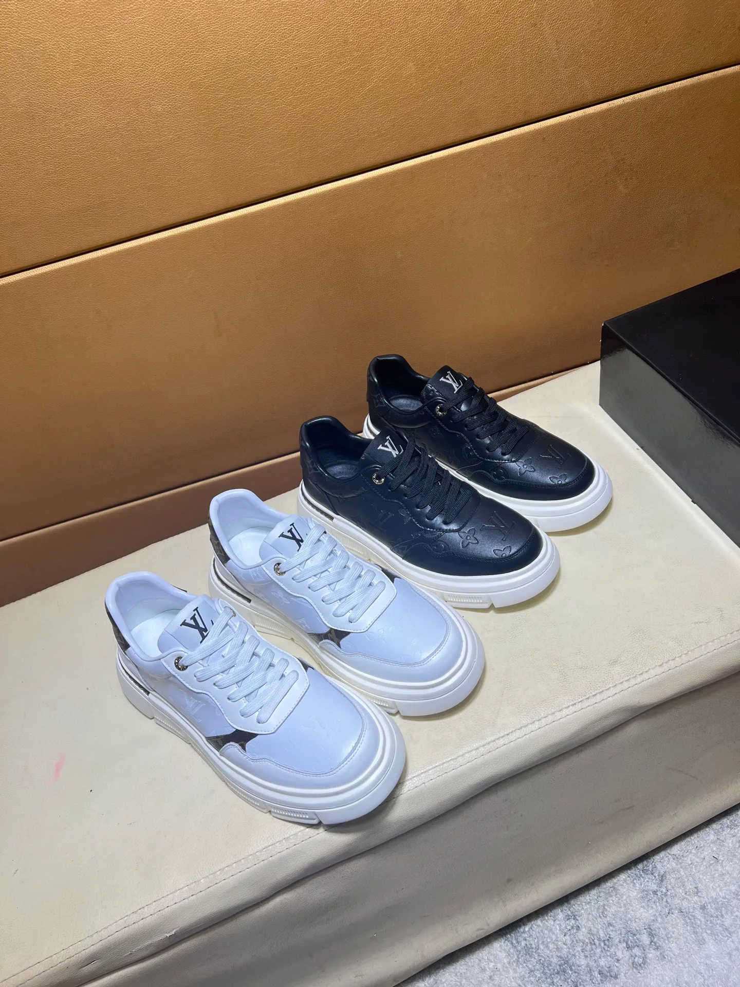 Кроссовки Мужские Louis Vuitton 11813237