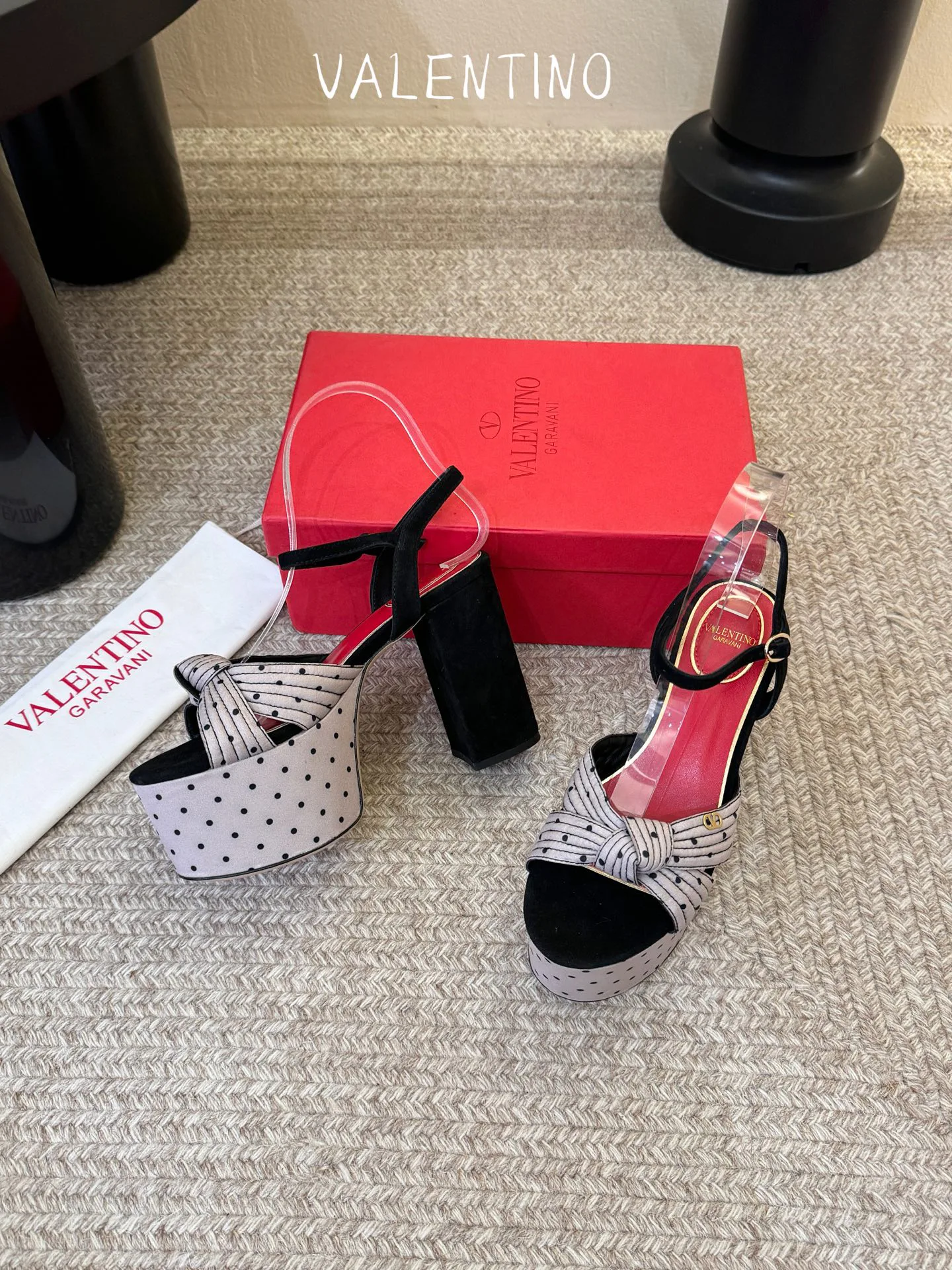 Босоножки Женские Valentino 17396962
