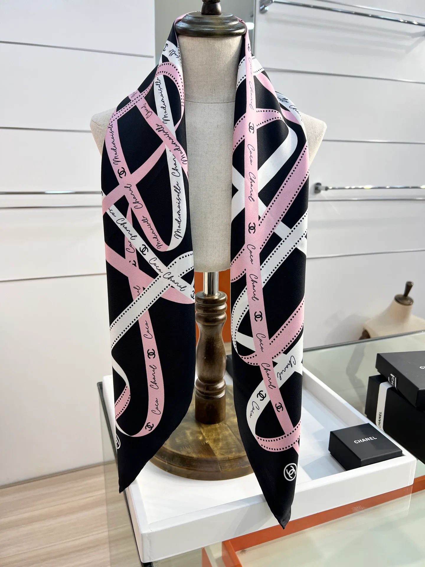 Платки Chanel 10235964