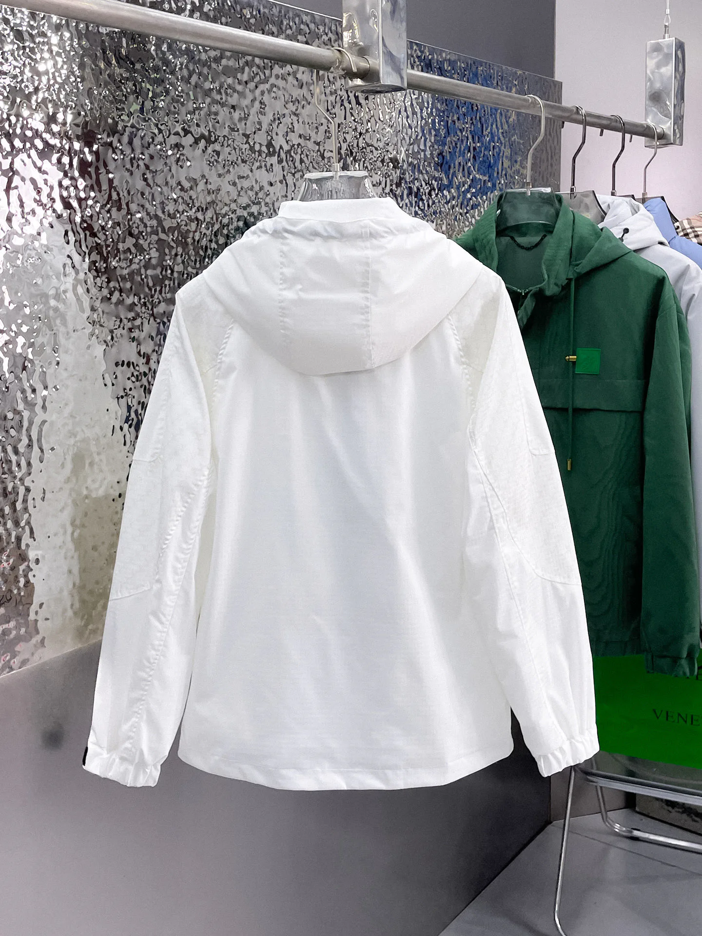 Куртки И Пуховики Мужские Louis Vuitton 9352287