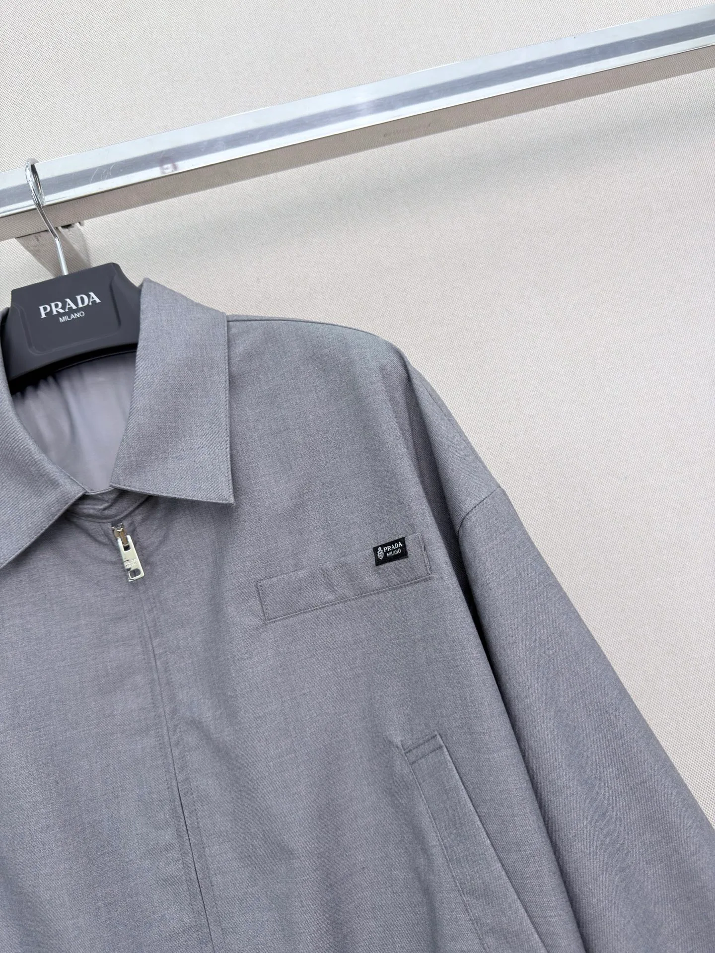 Куртки И Пуховики Женские Prada 18877927