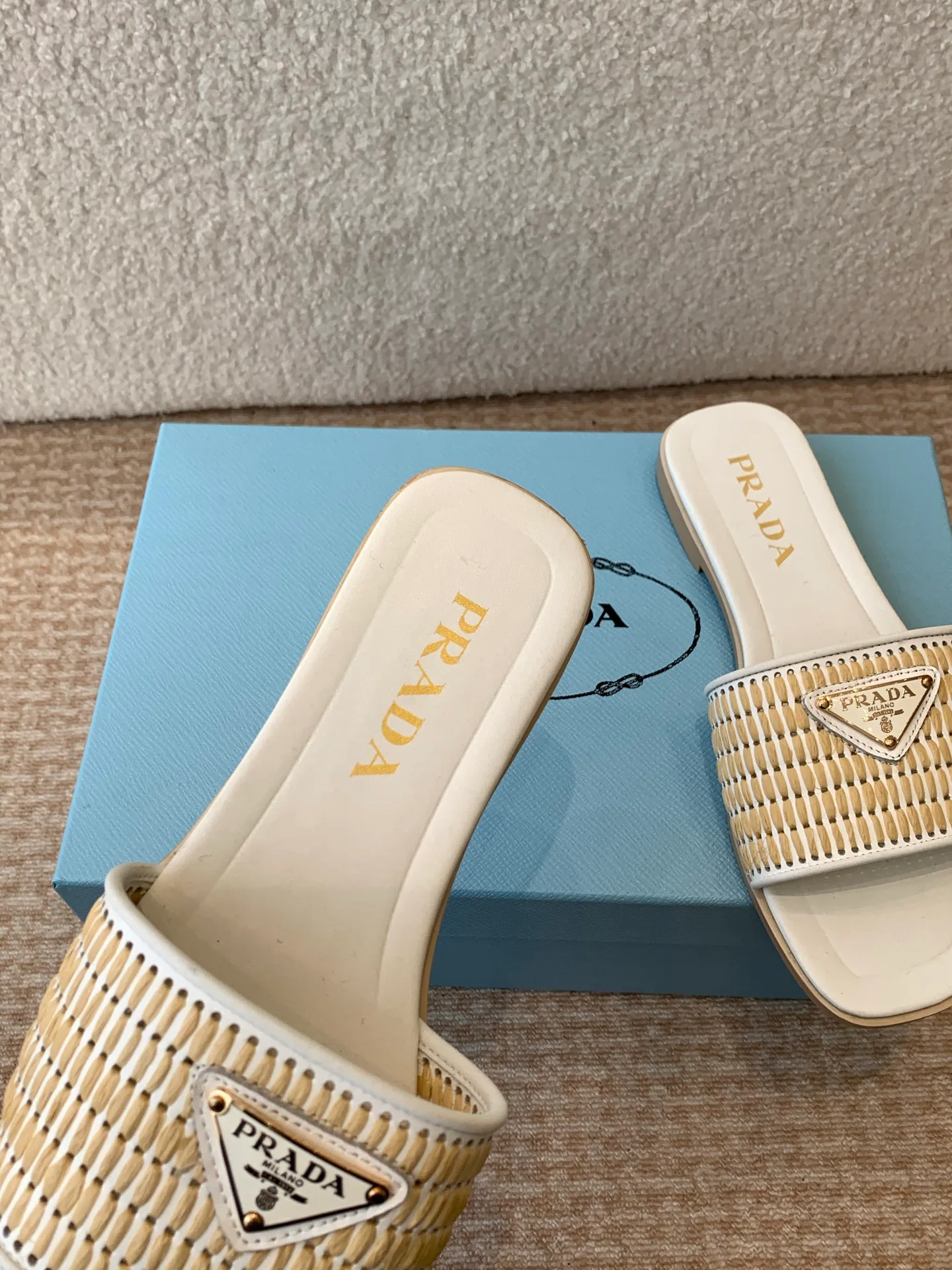 Шлепанцы Женские Prada 13757