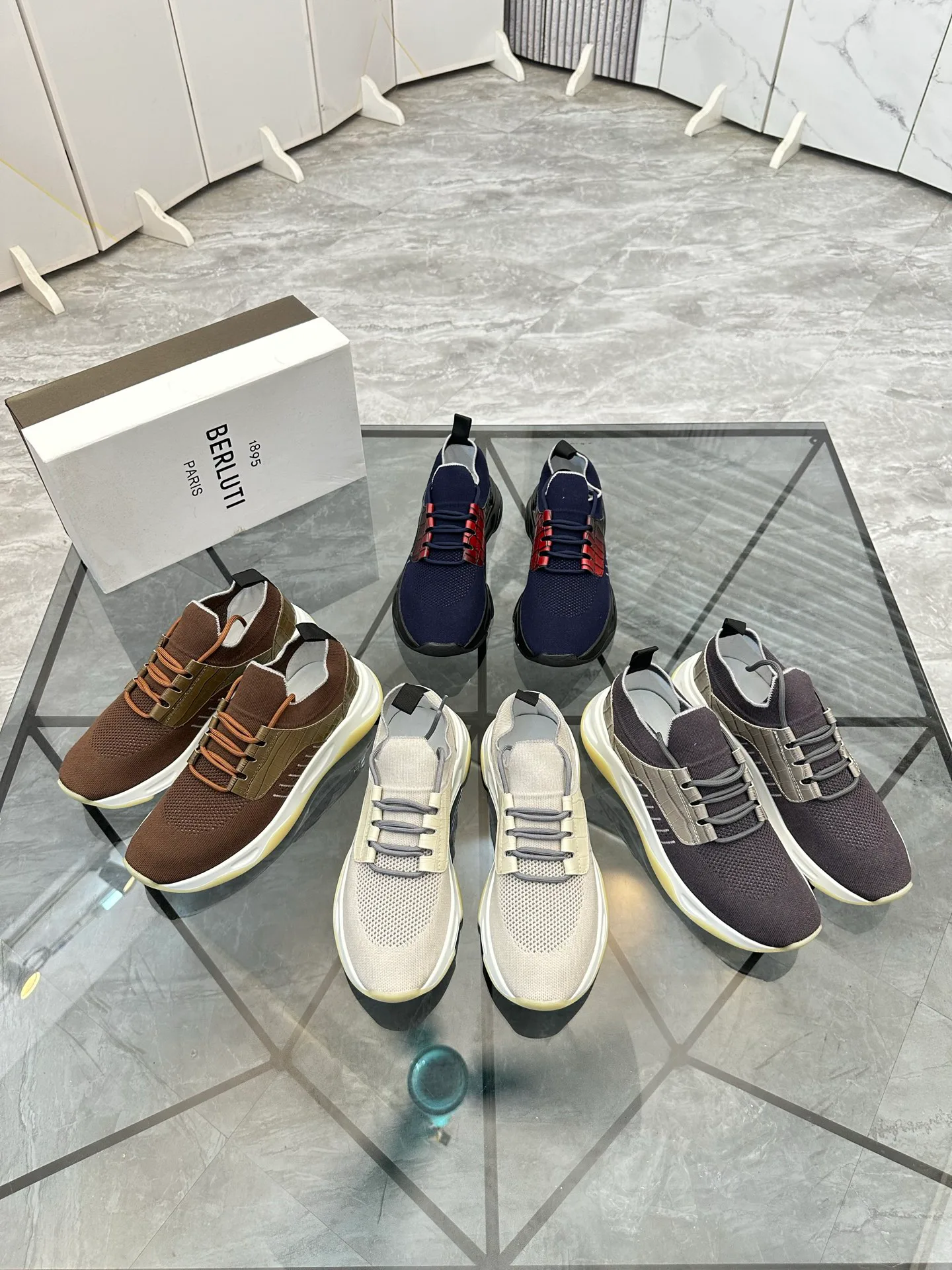 Кроссовки Женские Berluti 462891