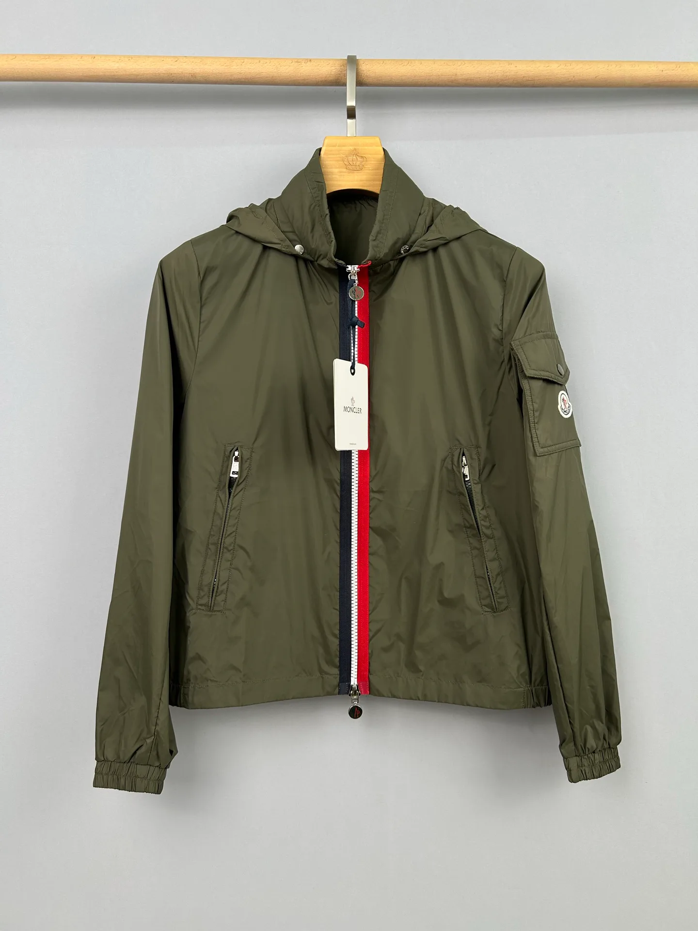 Куртки И Пуховики Мужские Moncler 13137531