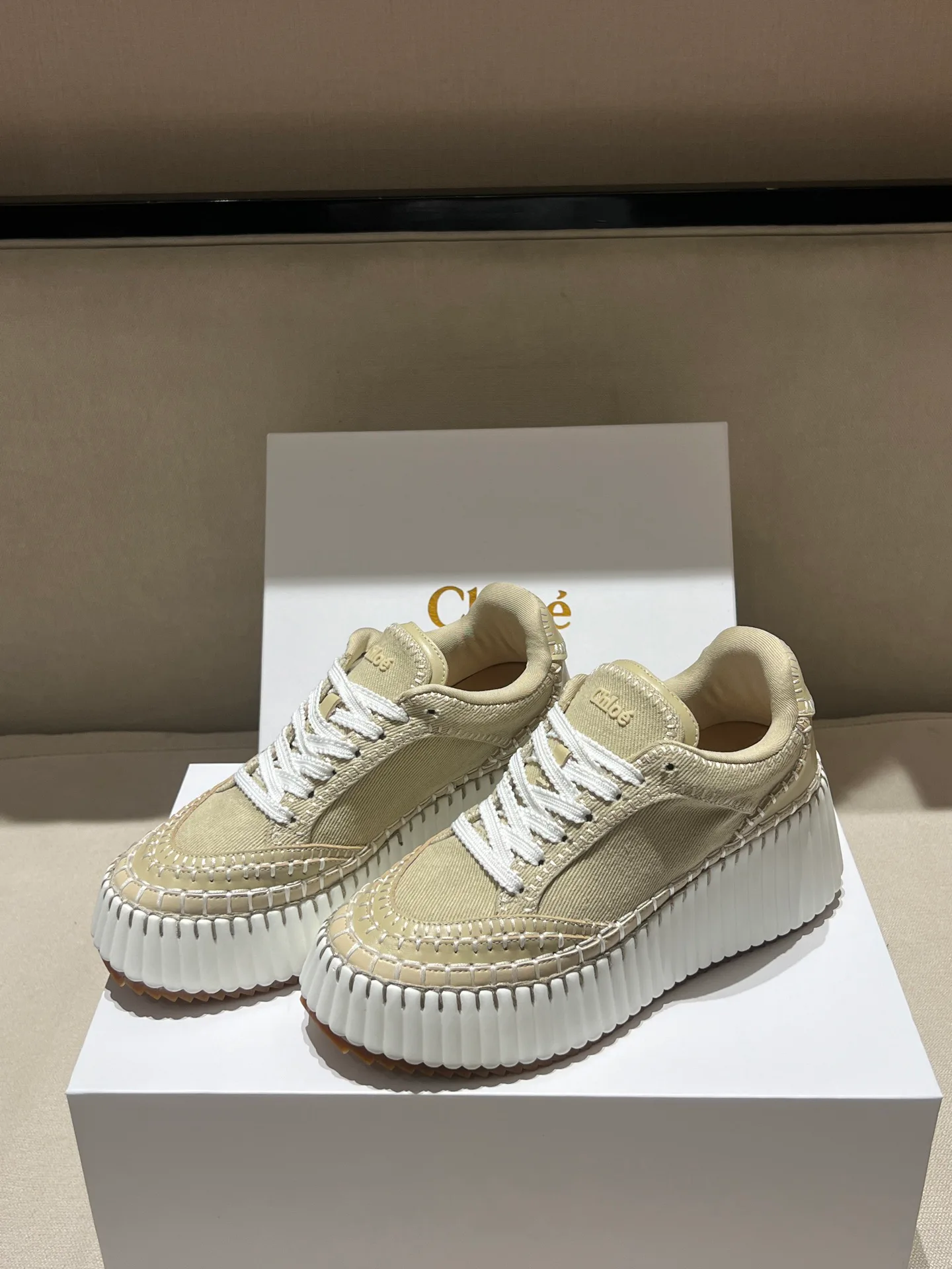 Кроссовки Женские Chloe 18020519