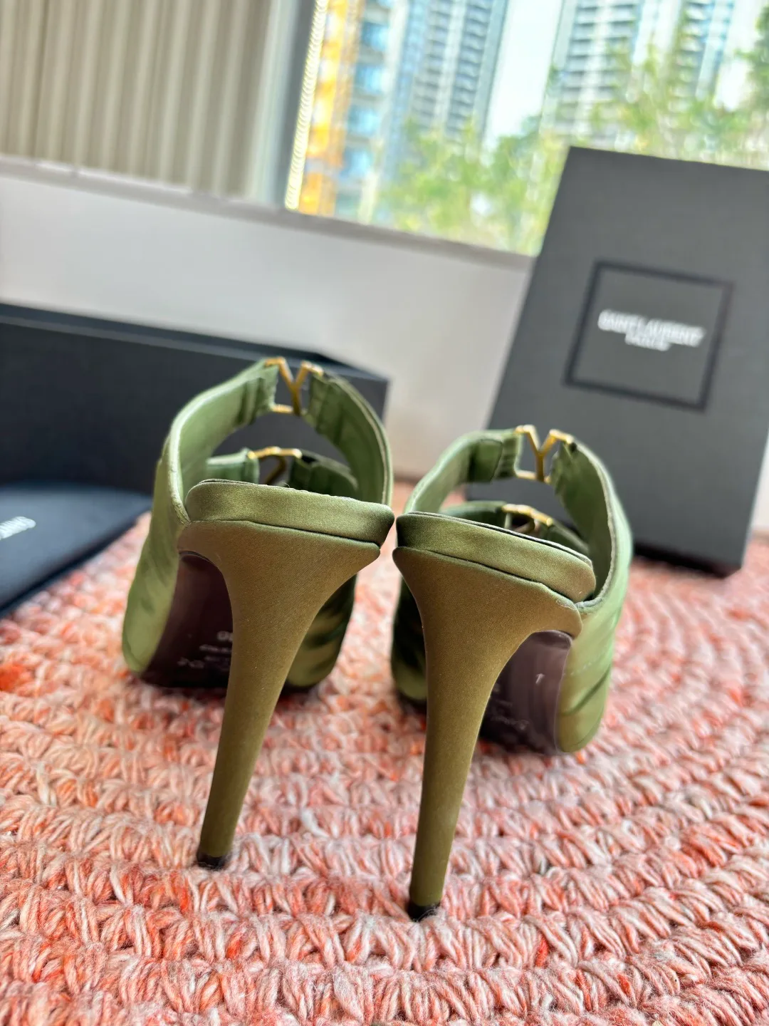 Босоножки Женские Saint Laurent 10211616