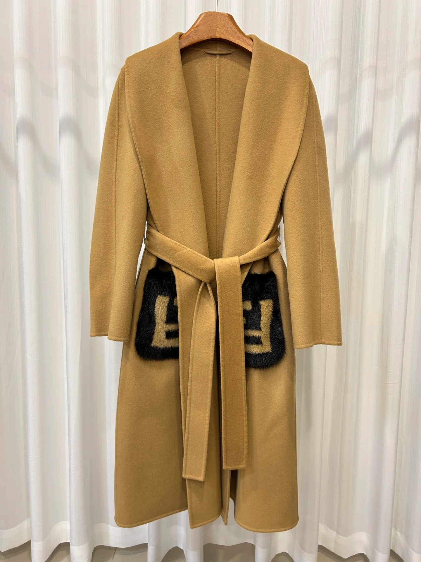 Пальто Женские Fendi 18888108